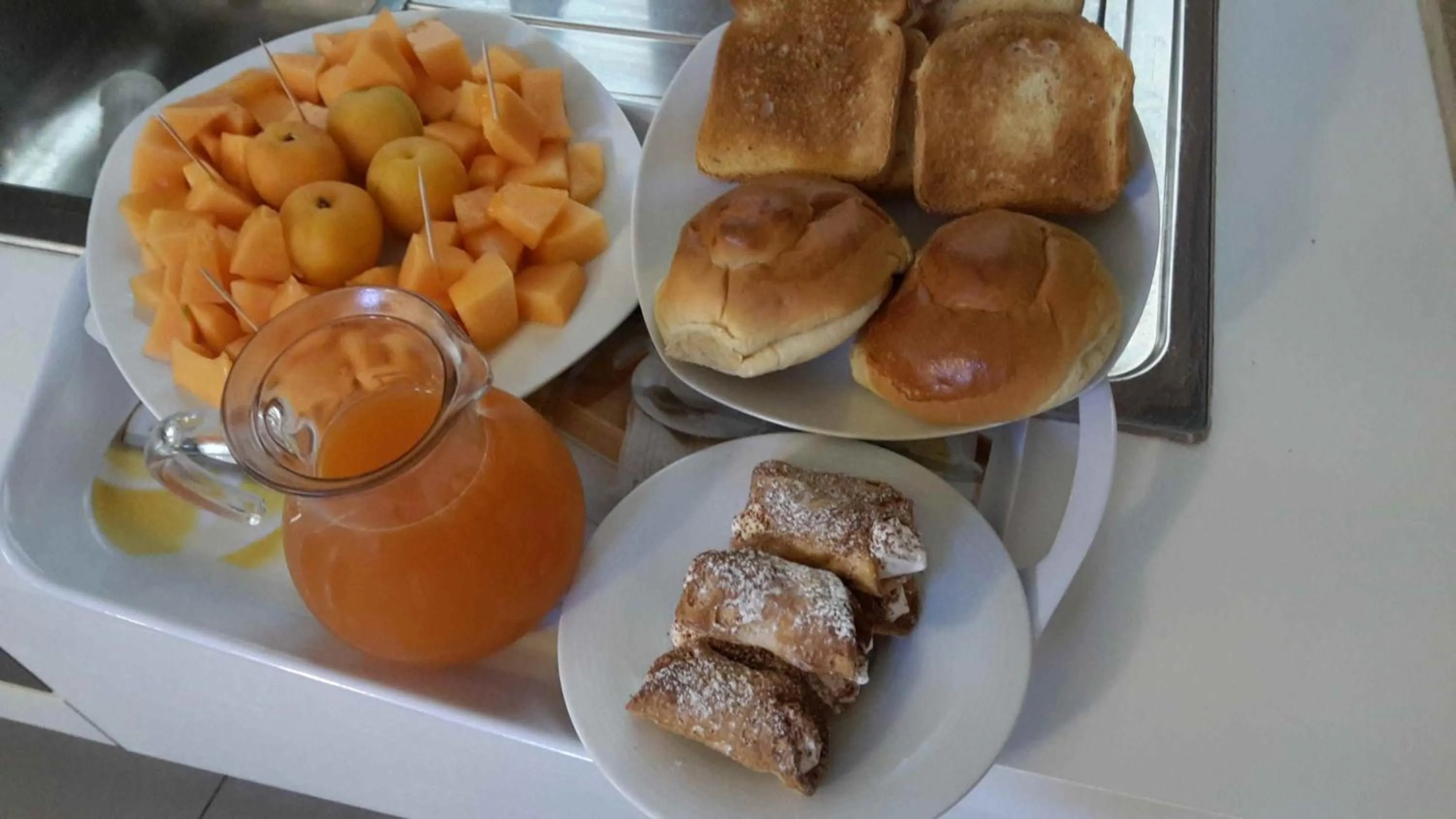 Continental breakfast in Sogni D'Oro