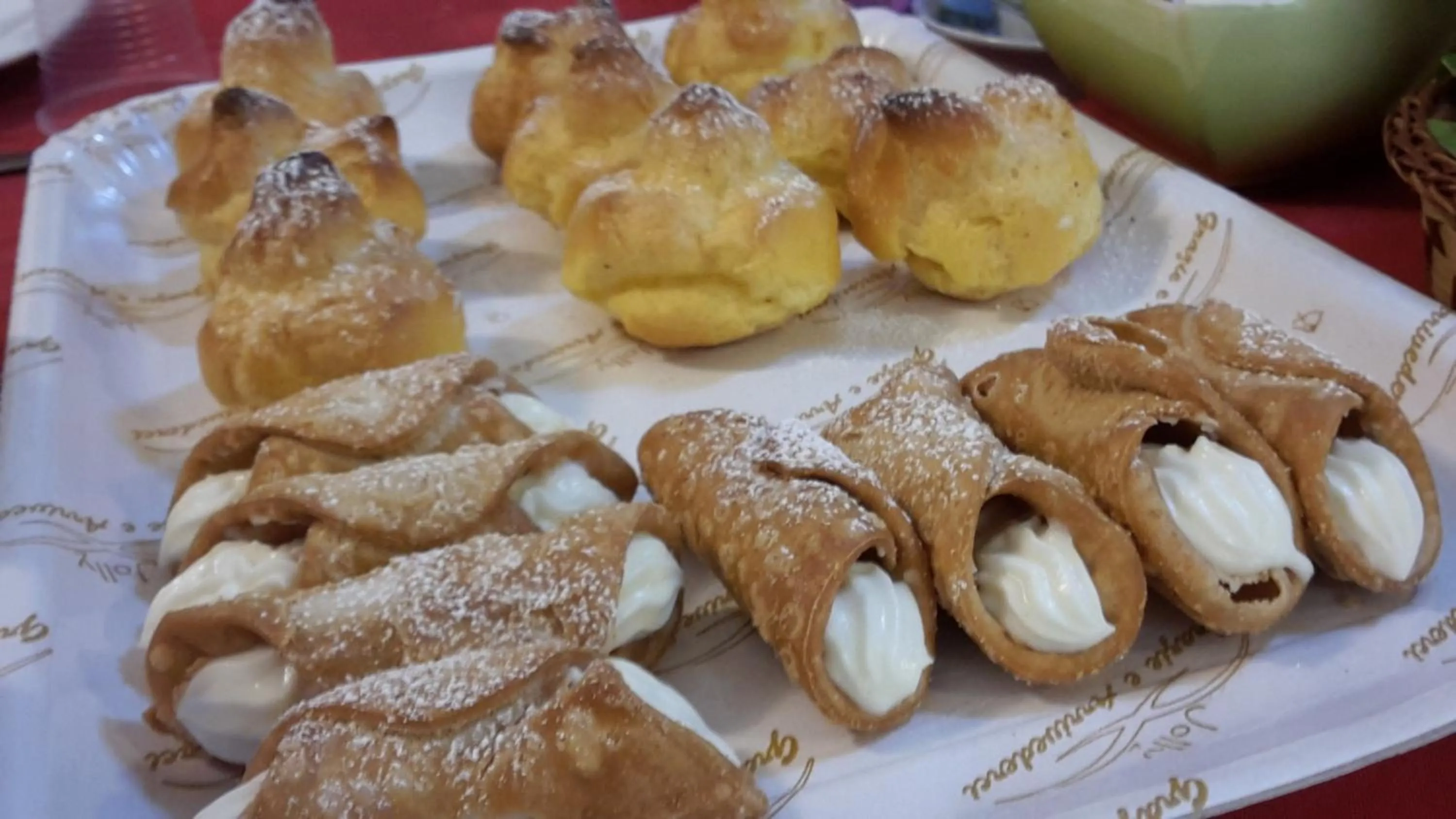 Continental breakfast in Sogni D'Oro