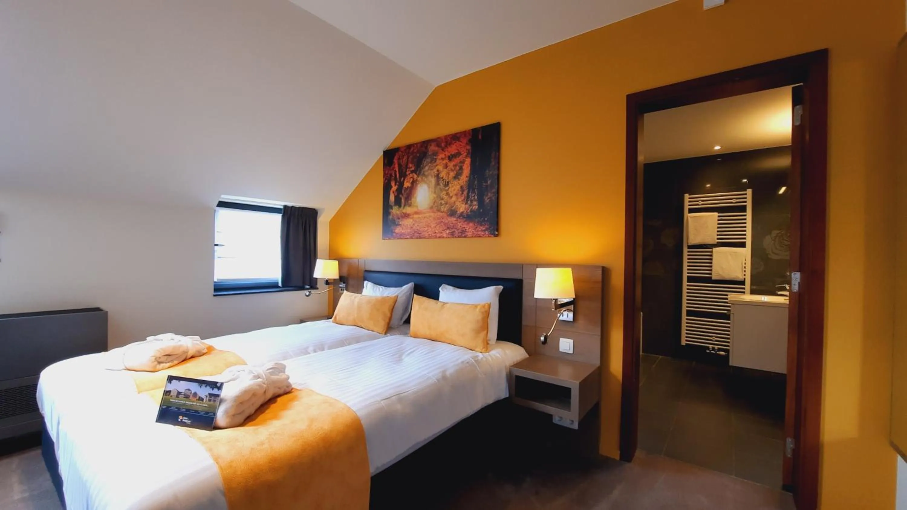 Bedroom, Bed in Azur en Ardenne