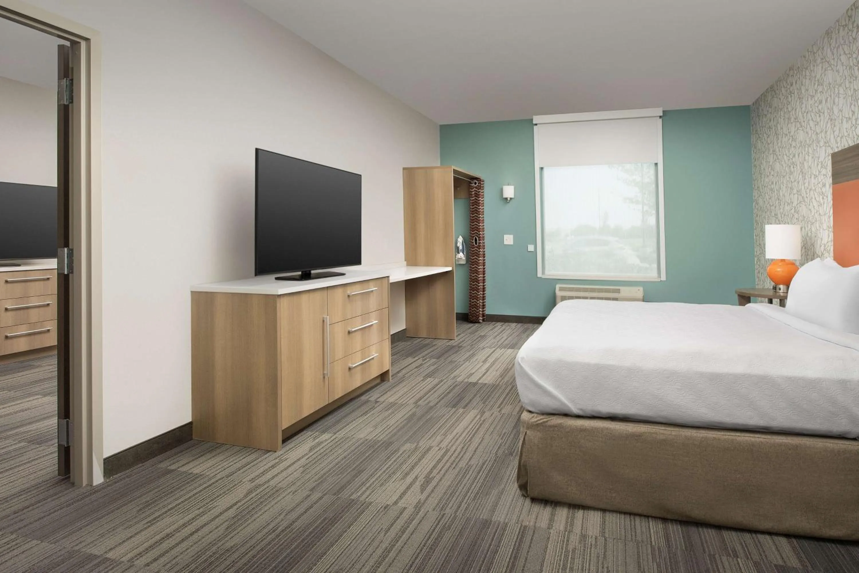Bedroom, Bed in Home2 Suites By Hilton Marysville