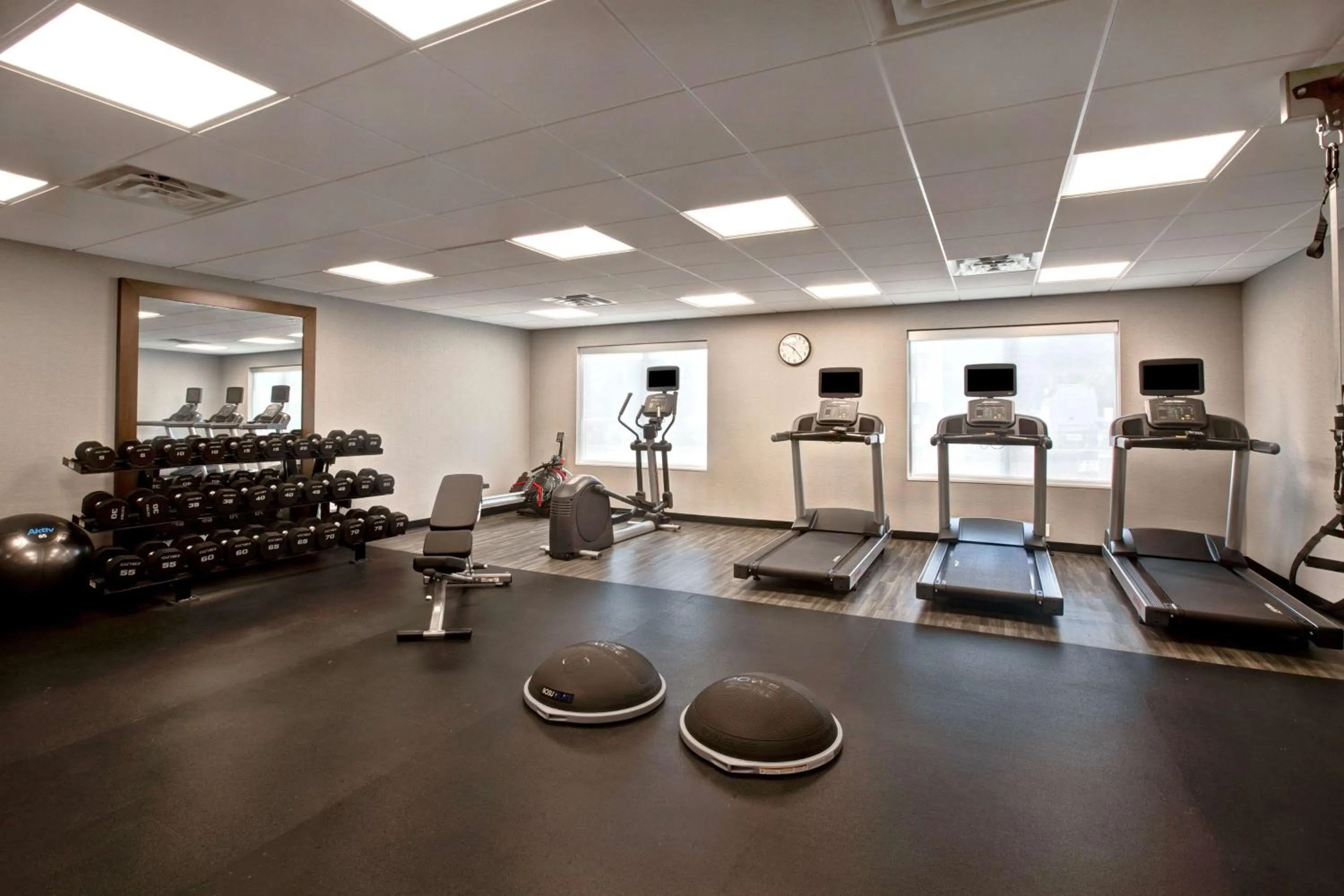 Fitness centre/facilities in Hampton Inn & Suites Deptford, Nj