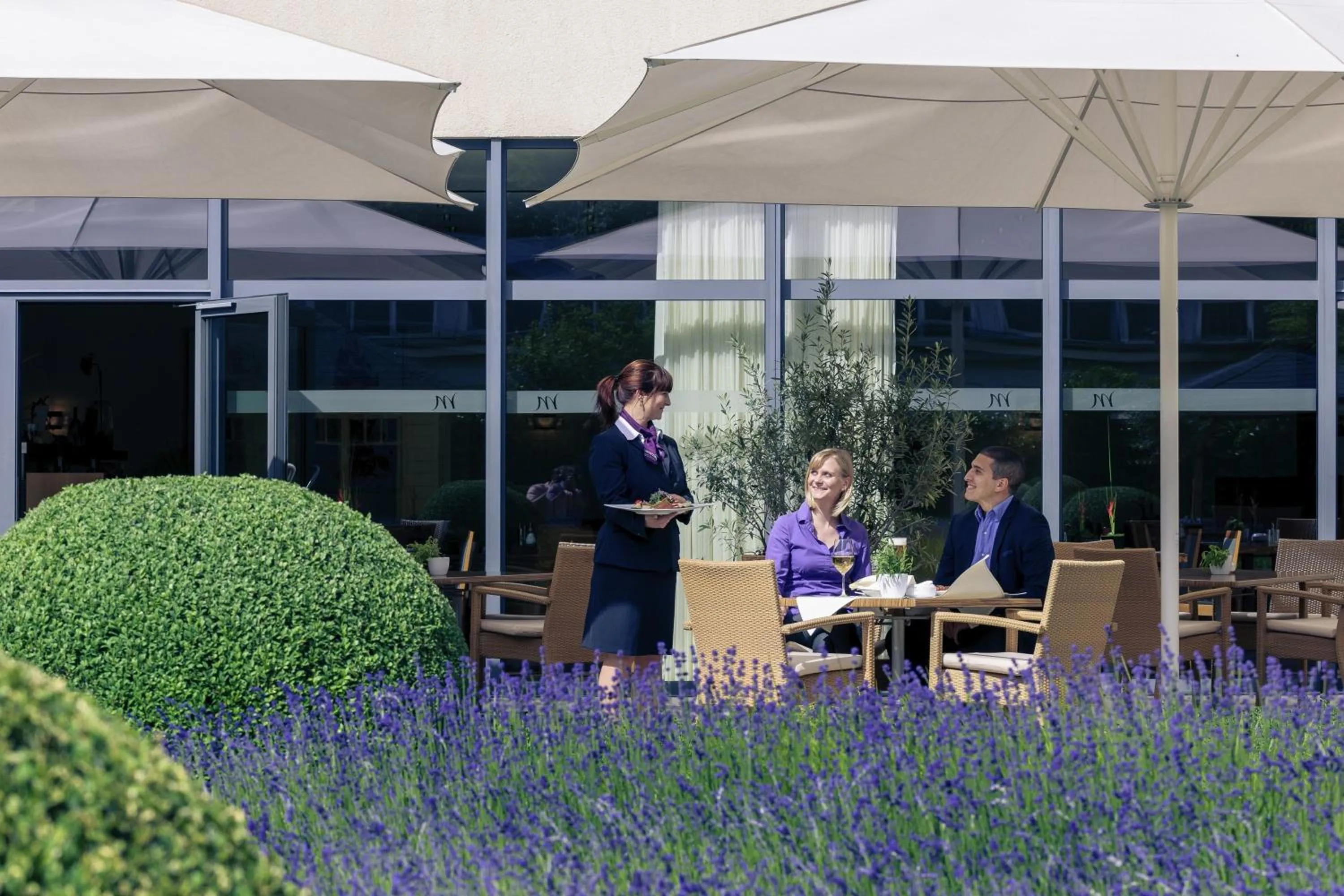 Restaurant/places to eat in Mercure Hotel Mannheim am Rathaus