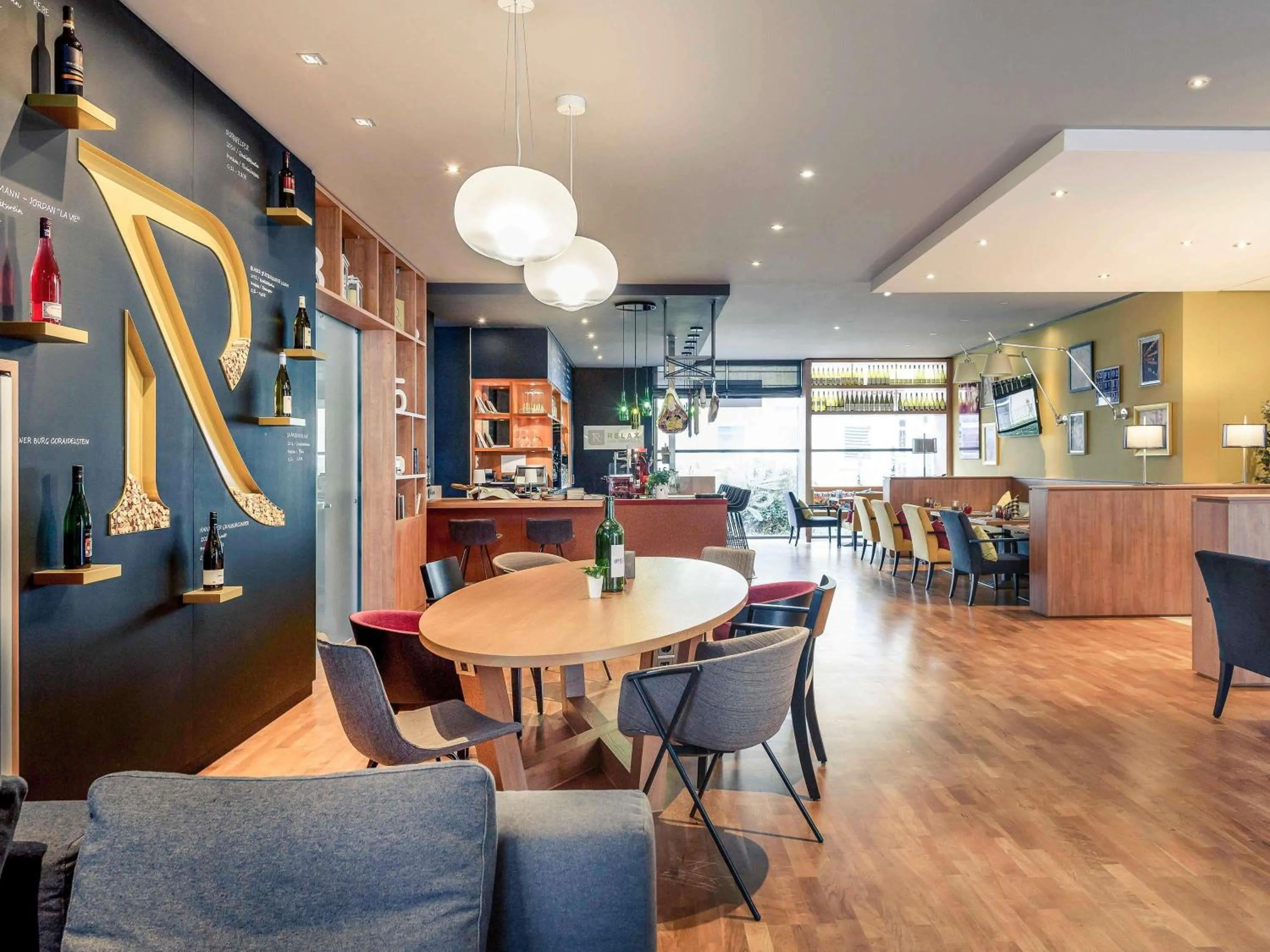 Lounge or bar in Mercure Hotel Mannheim am Rathaus