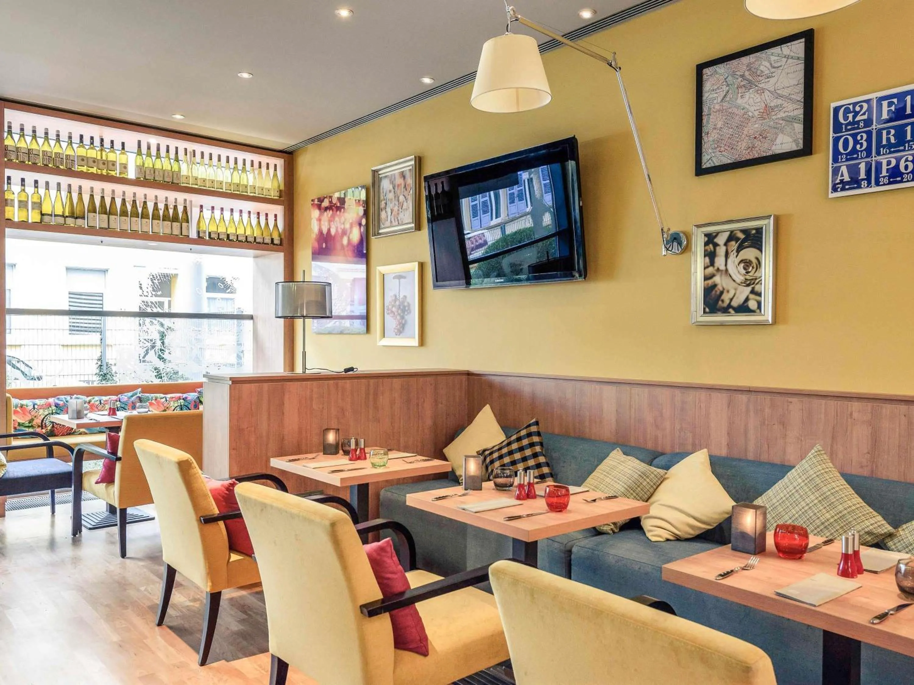 Lounge or bar in Mercure Hotel Mannheim am Rathaus