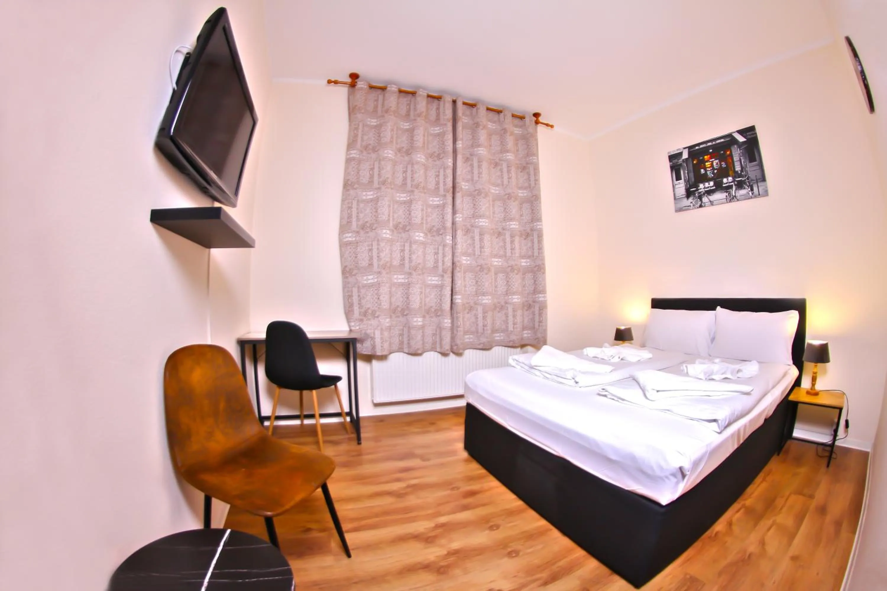 Bedroom, Bed in Hotel Karlshorst