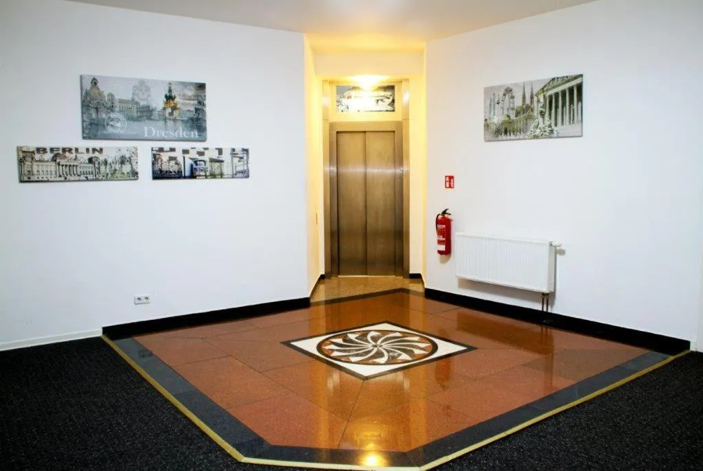 elevator in Hotel Karlshorst