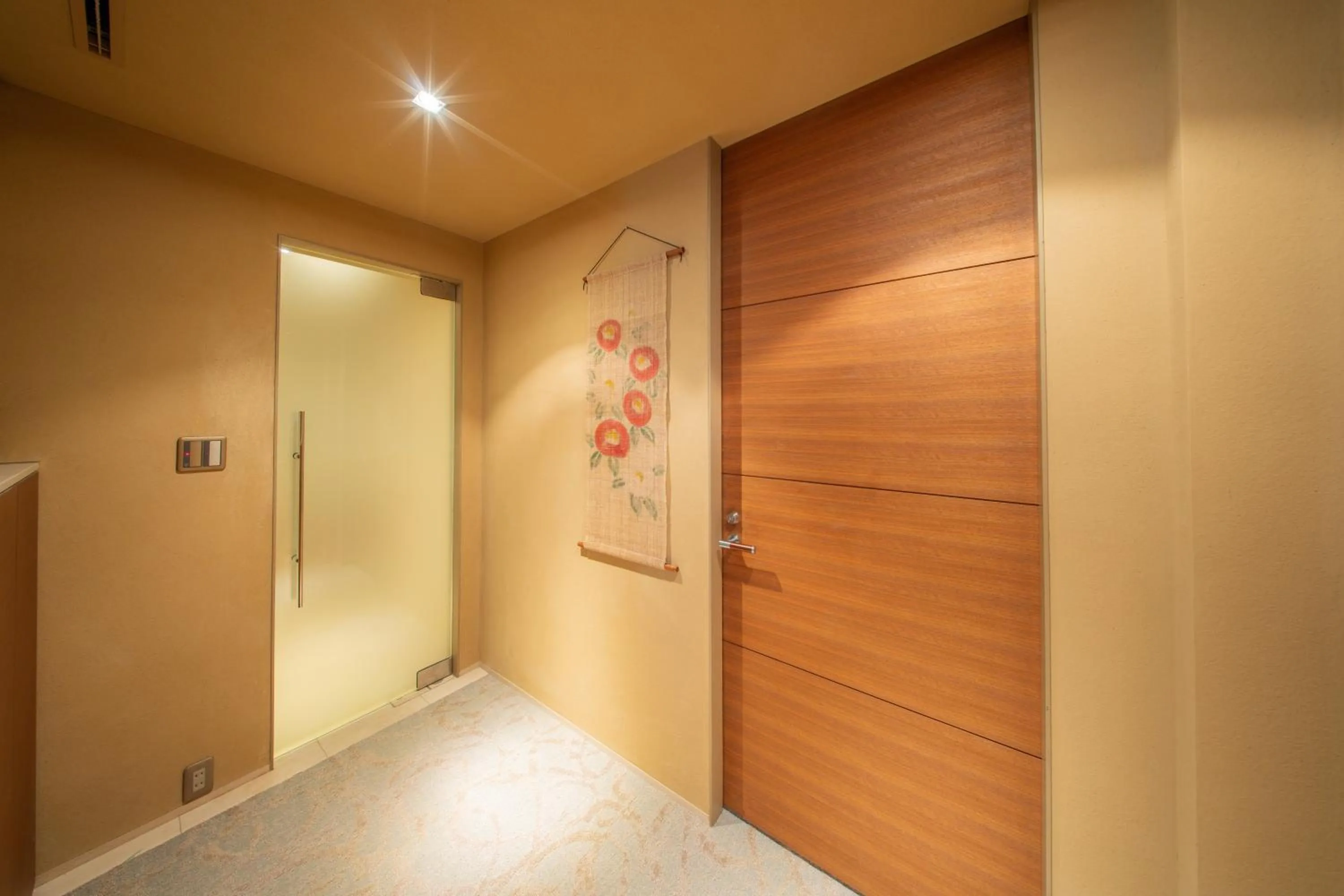 Azabu Modern House The Tokyo Tower can be seen from the villa 500m2