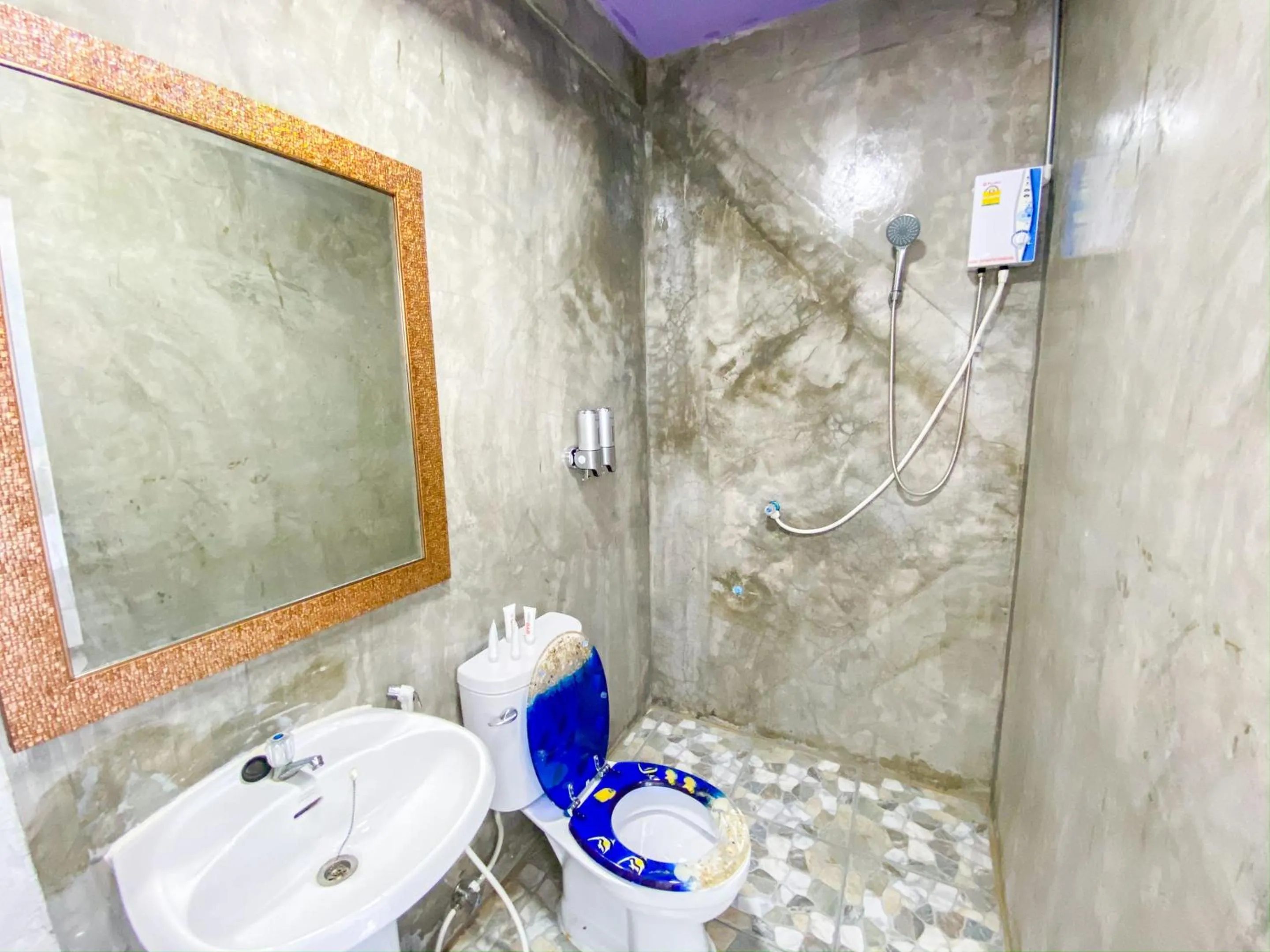 Bathroom in Delighted Bangkok Hotel