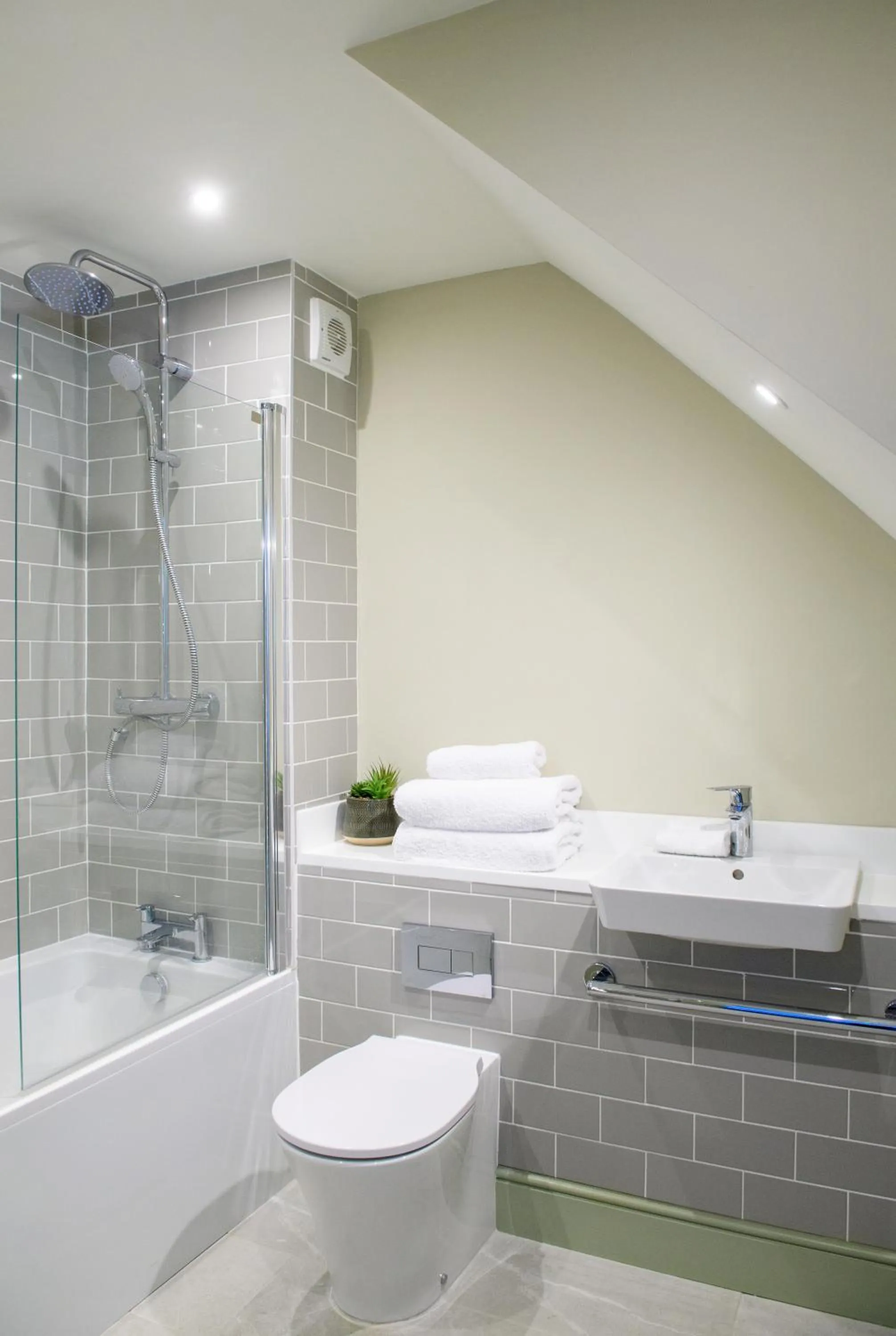 Bathroom in The Old Kings Head