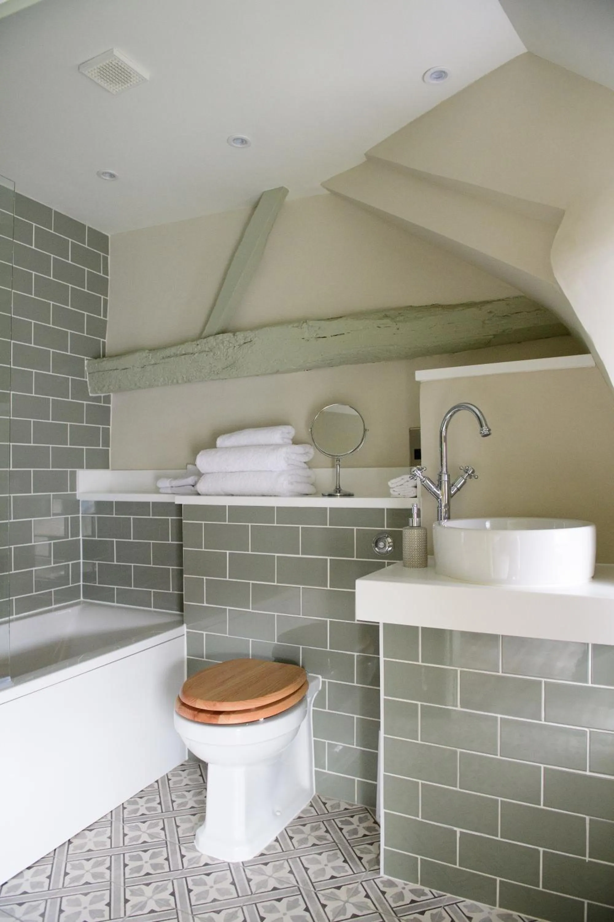 Bathroom in The Old Kings Head