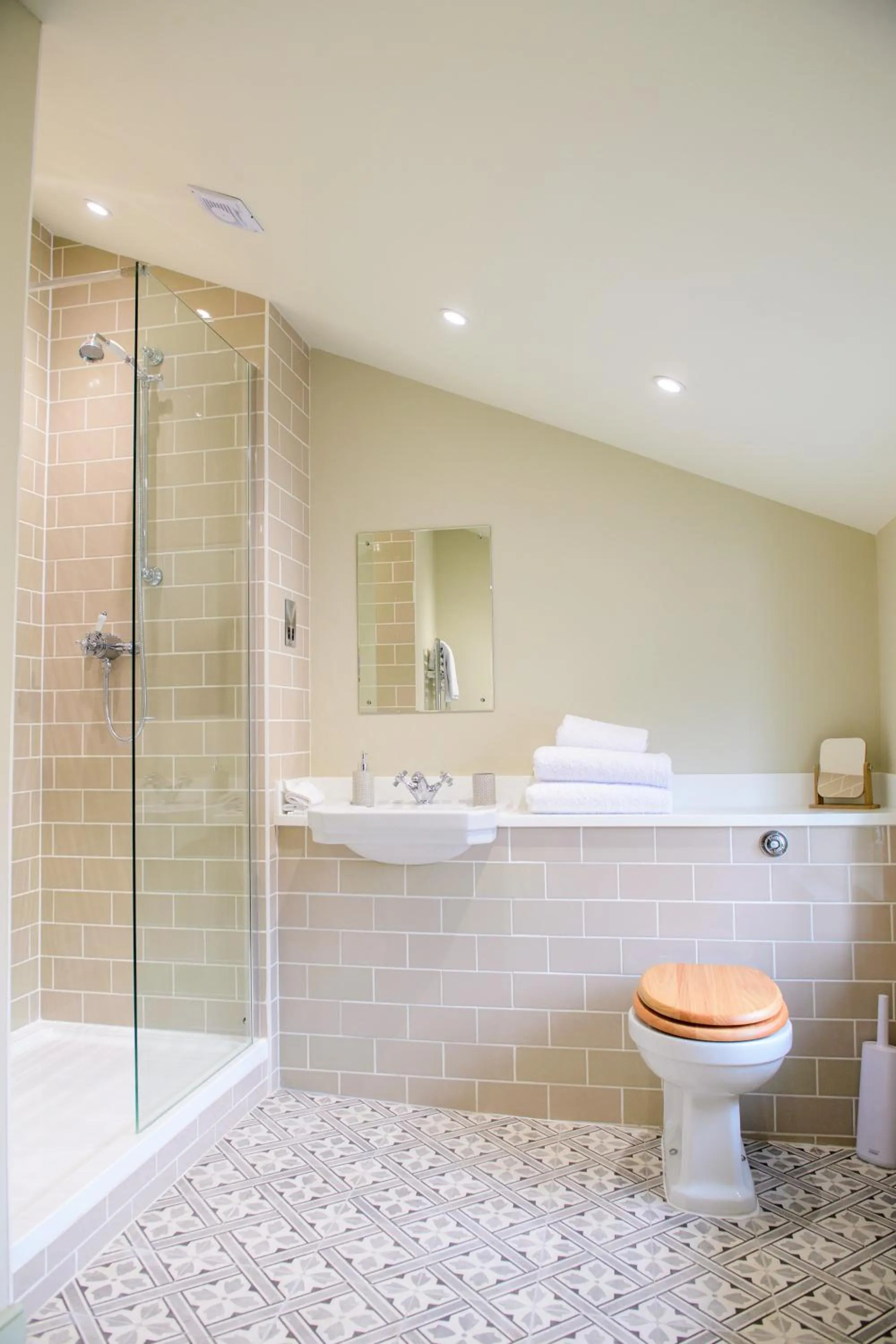 Bathroom in The Old Kings Head