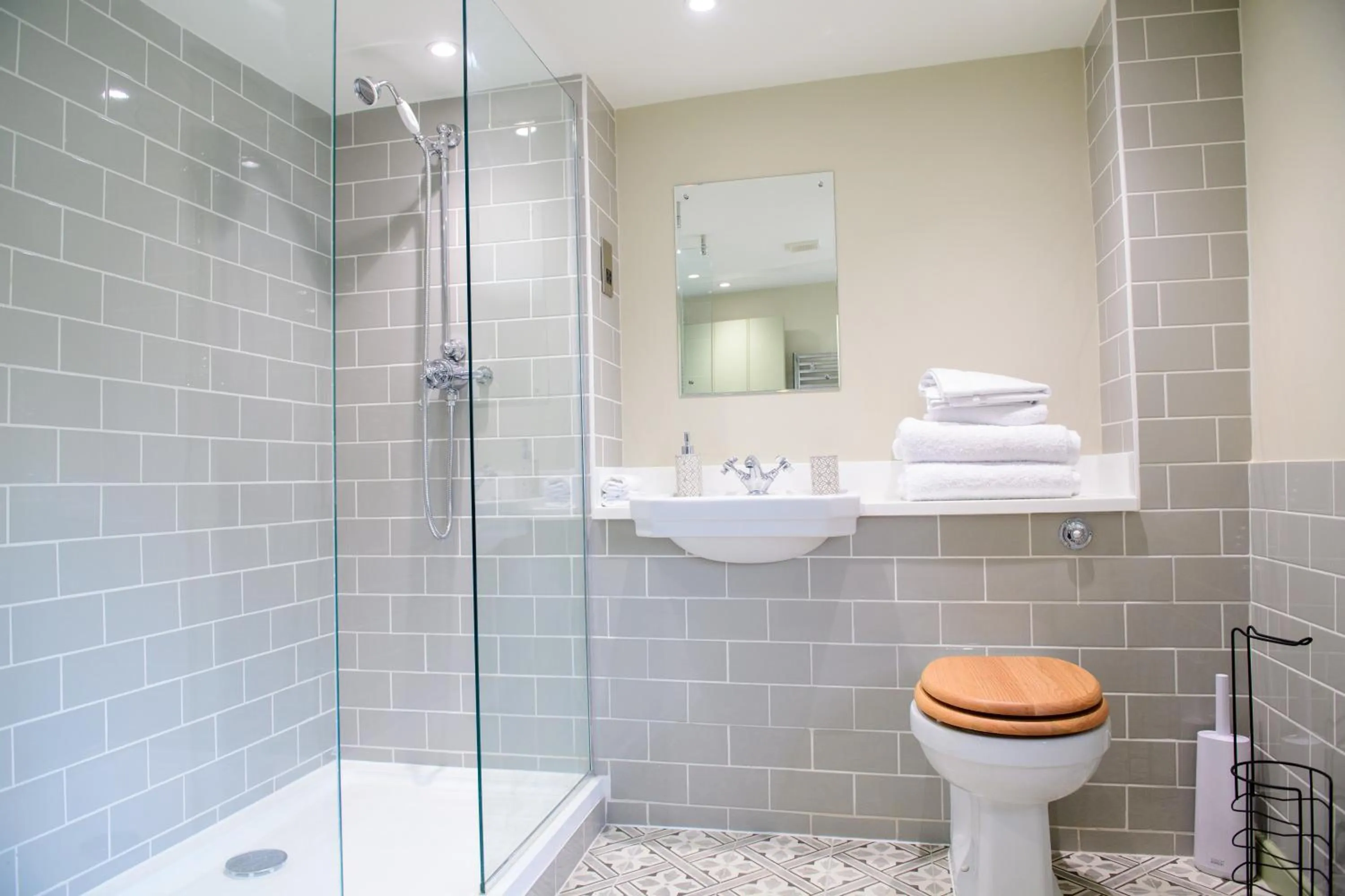 Bathroom in The Old Kings Head