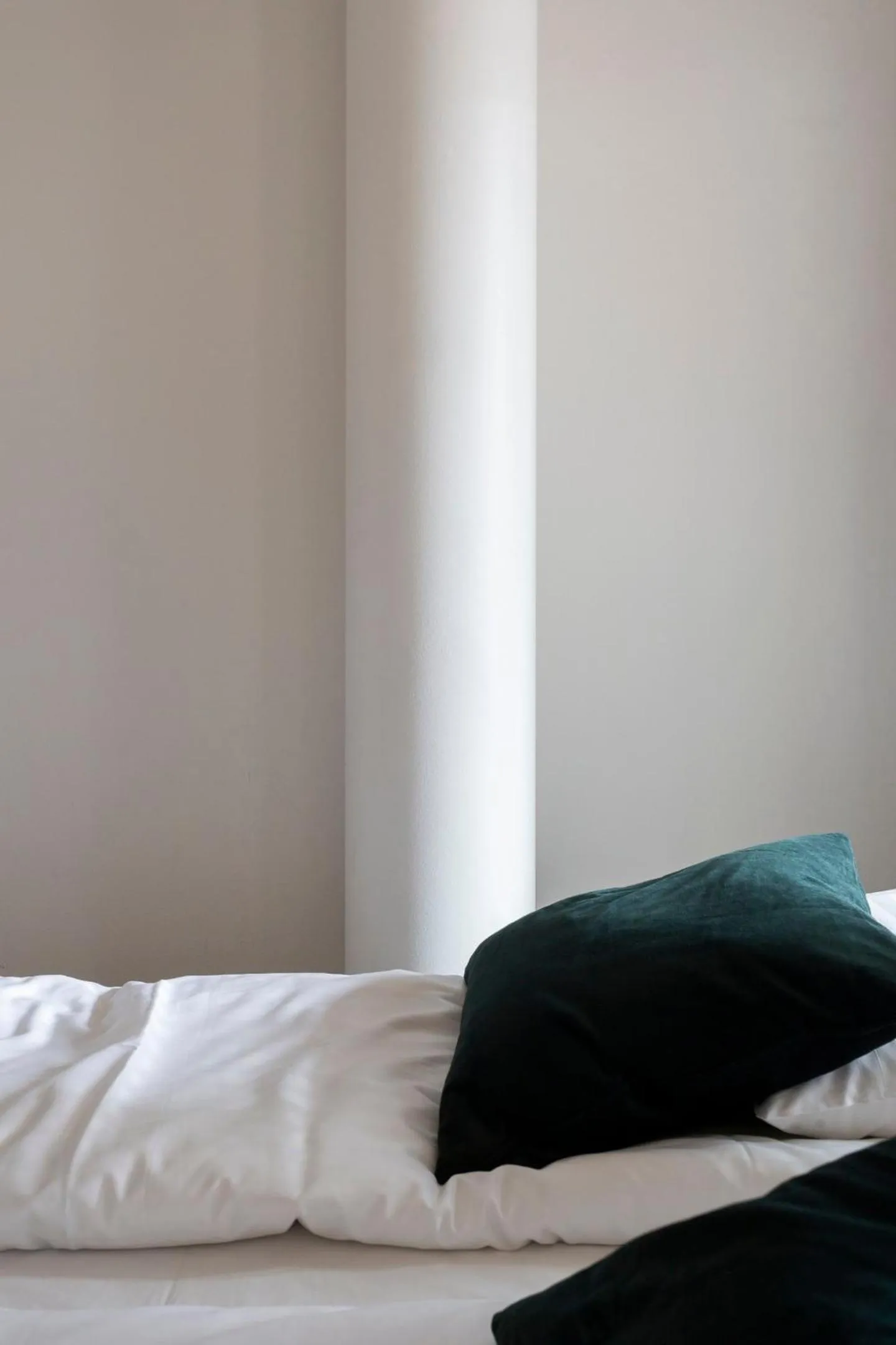 Bed in 2ndhomes Deluxe 1BR Kamppi Center Apartment with Sauna and Terrace