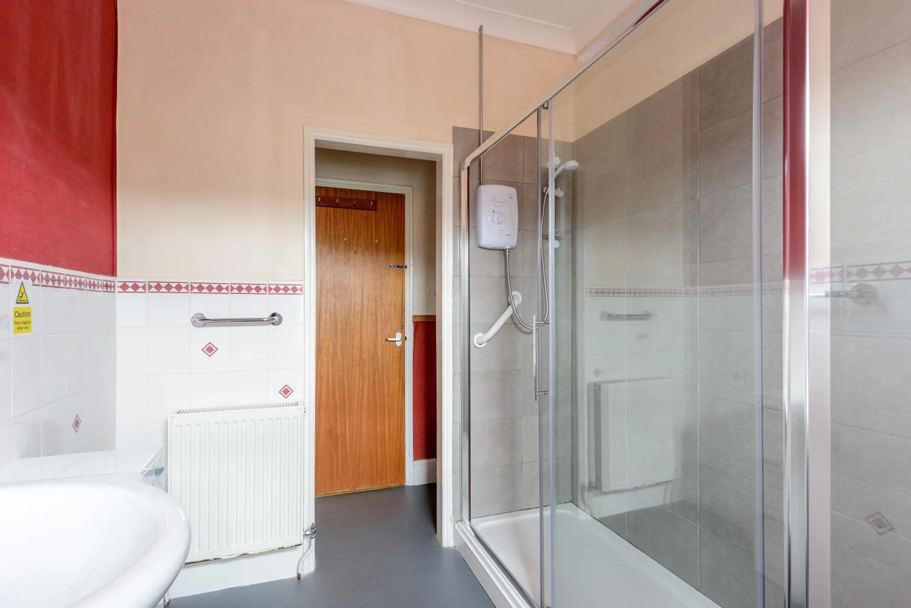 Shower in Daish's Hotel