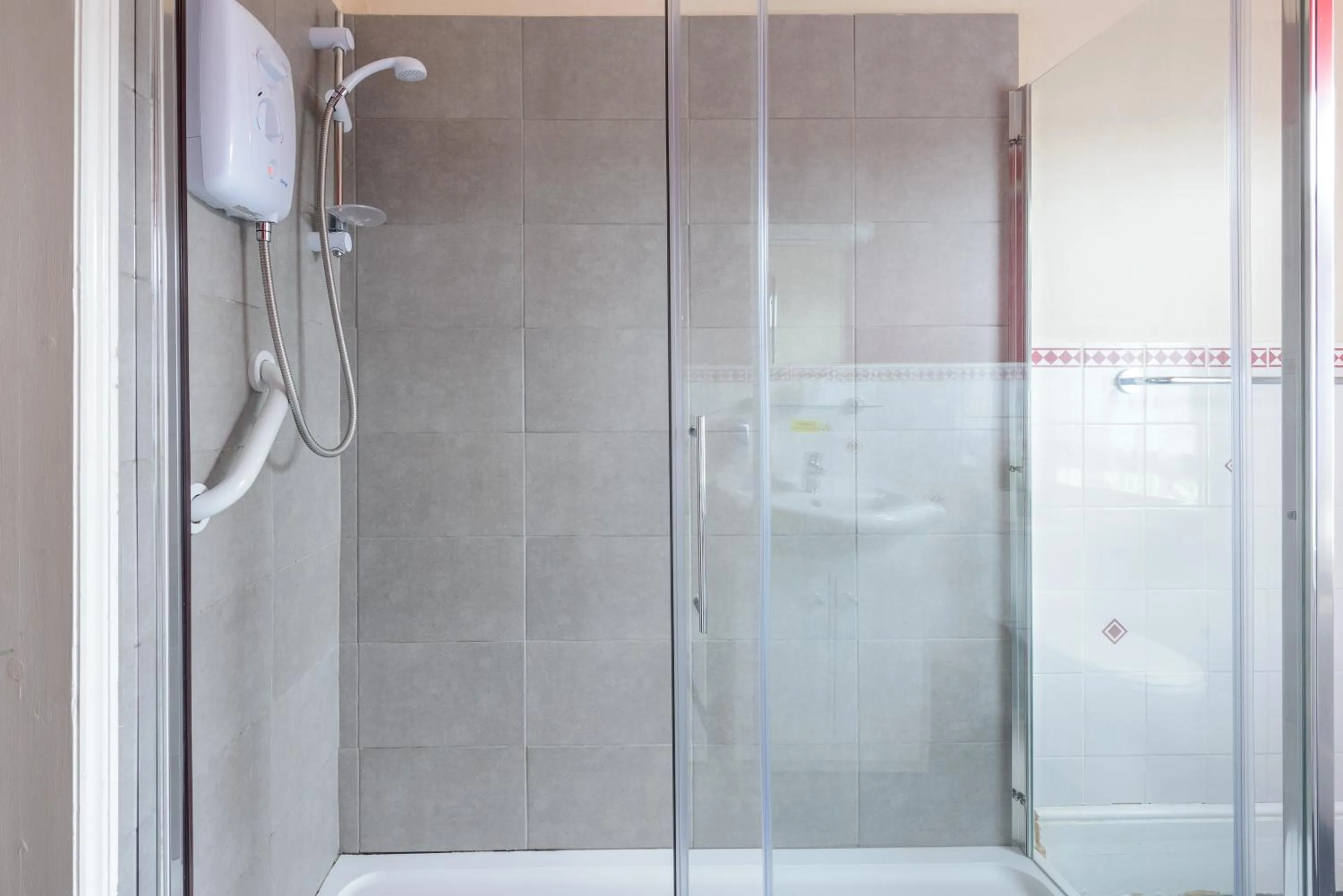 Shower in Daish's Hotel