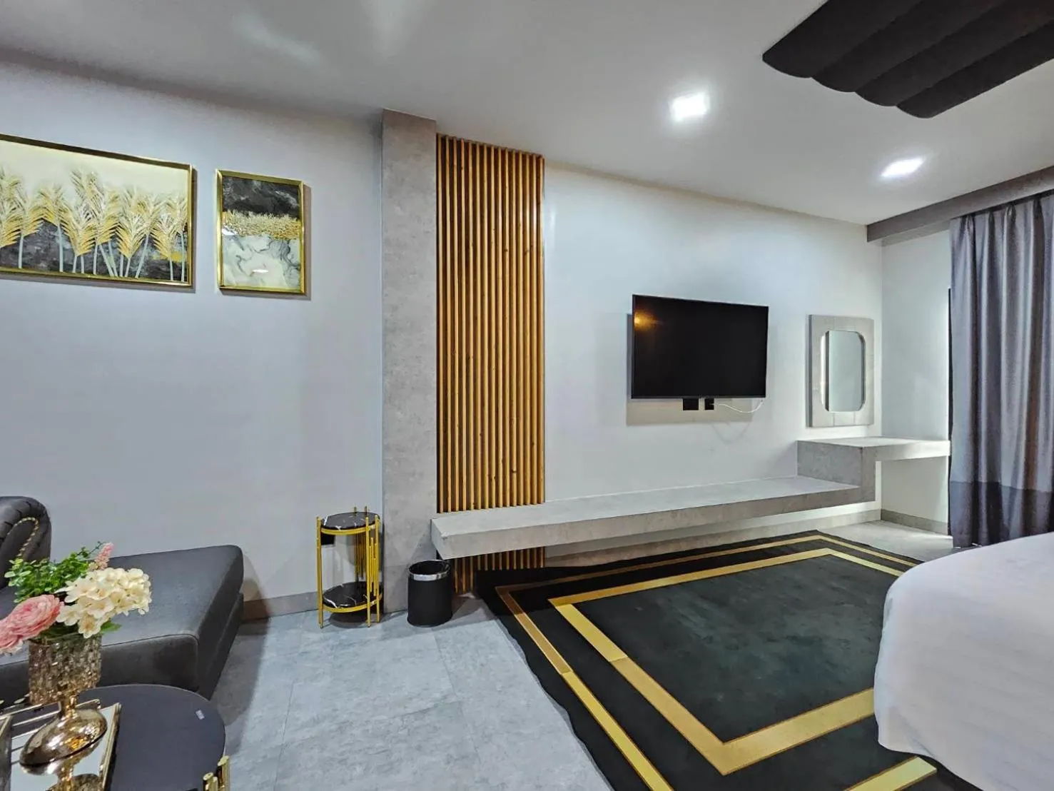 Living room, Bed in Little Loft Hotel