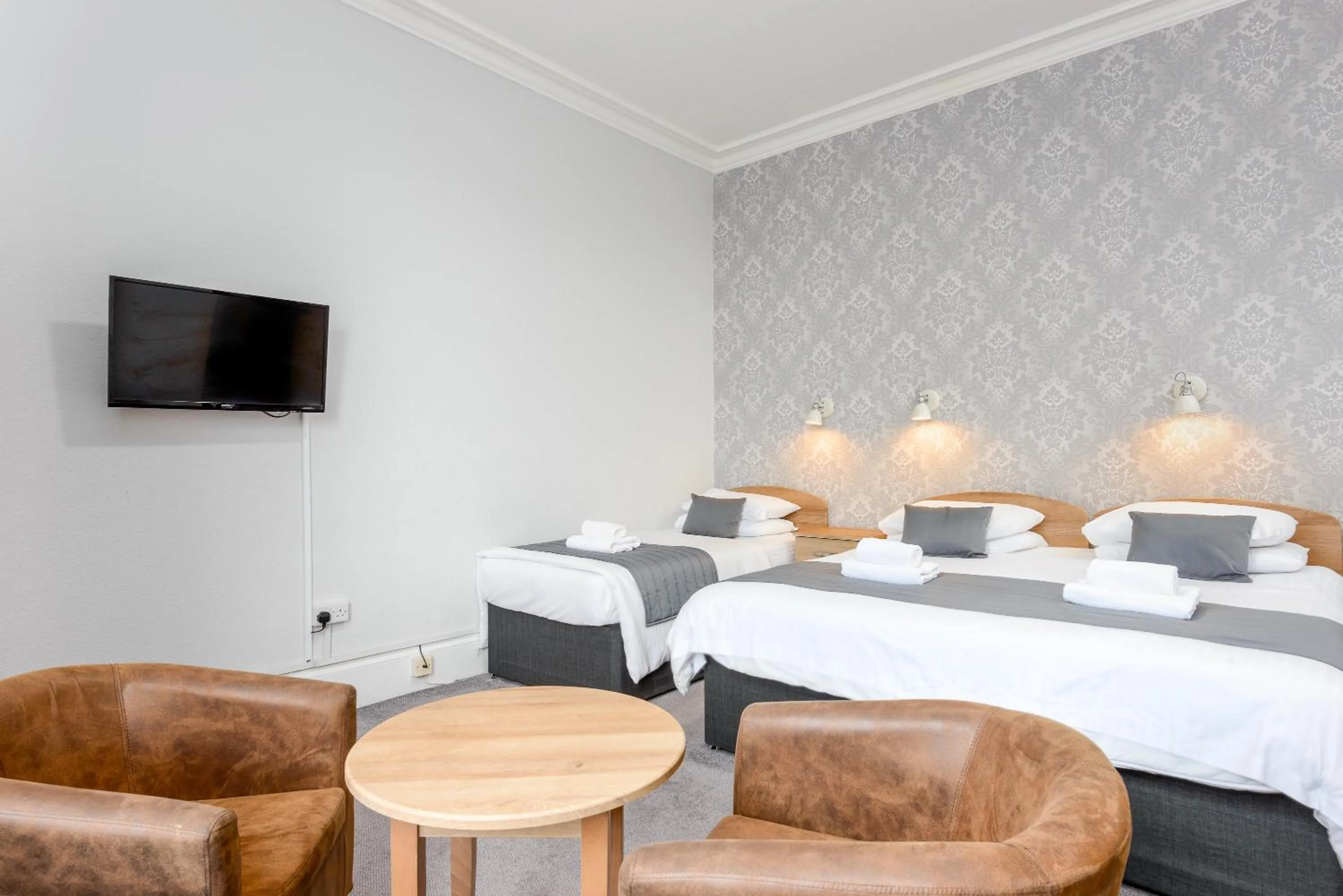 Bed in Devonshire Hotel