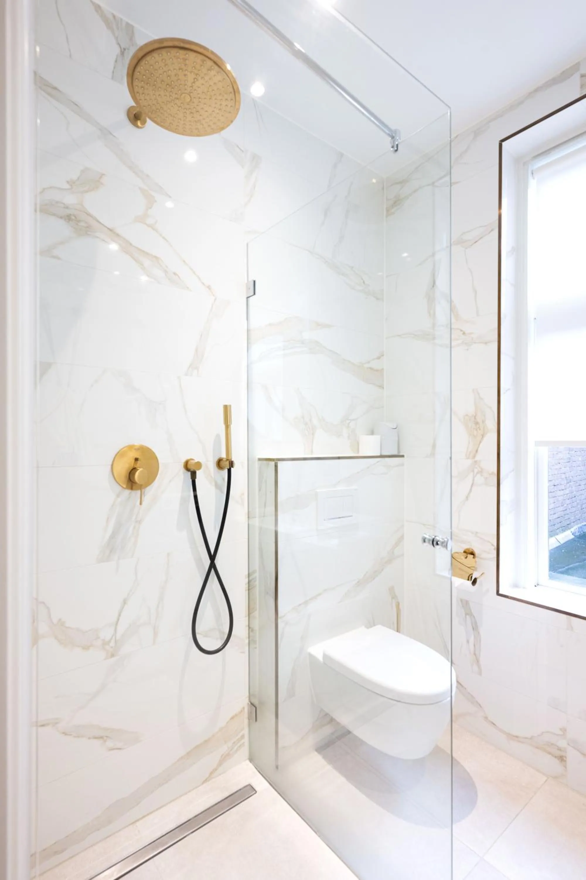 Shower in Anegang Boutique Hotel