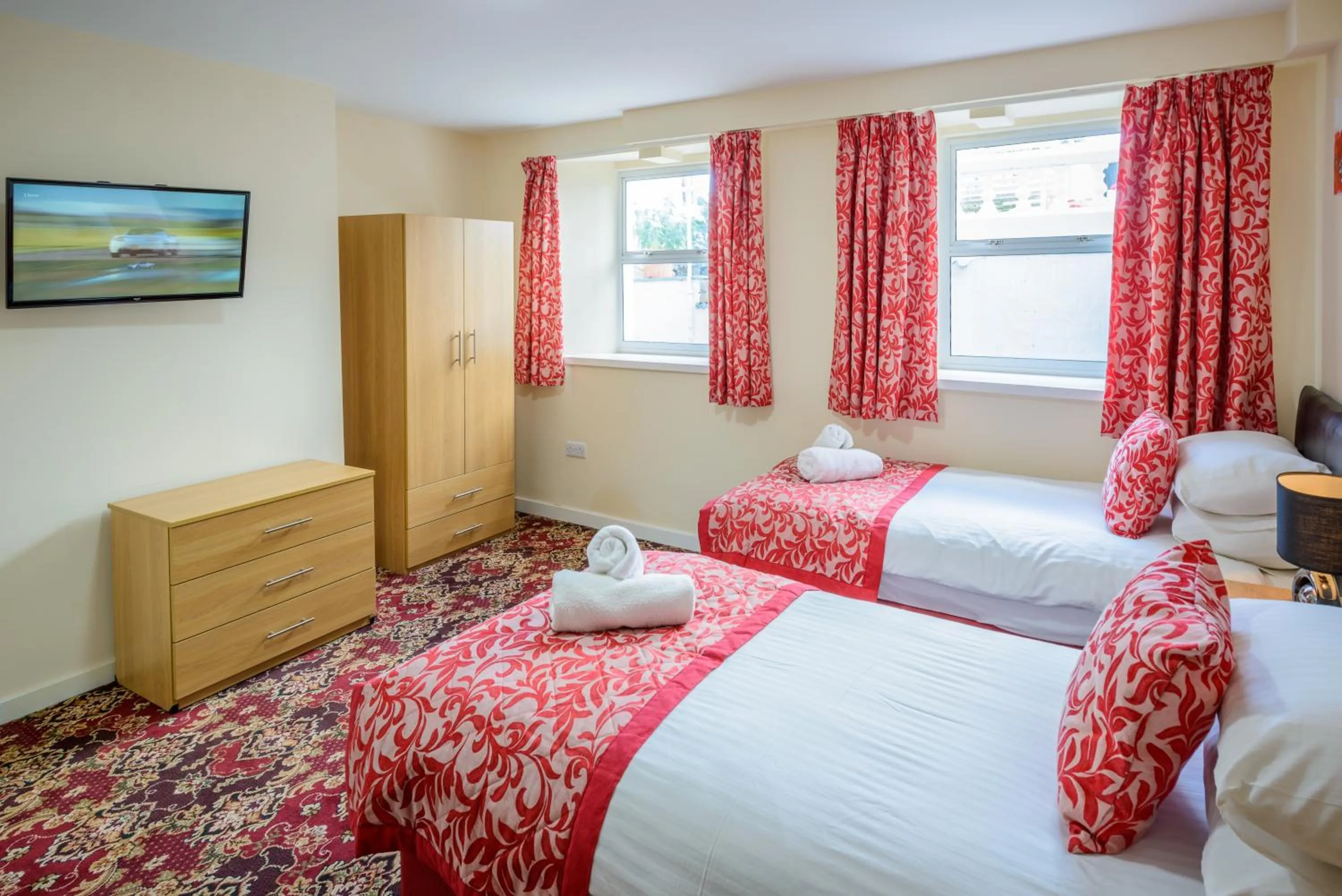 Bed in Somerset Hotel