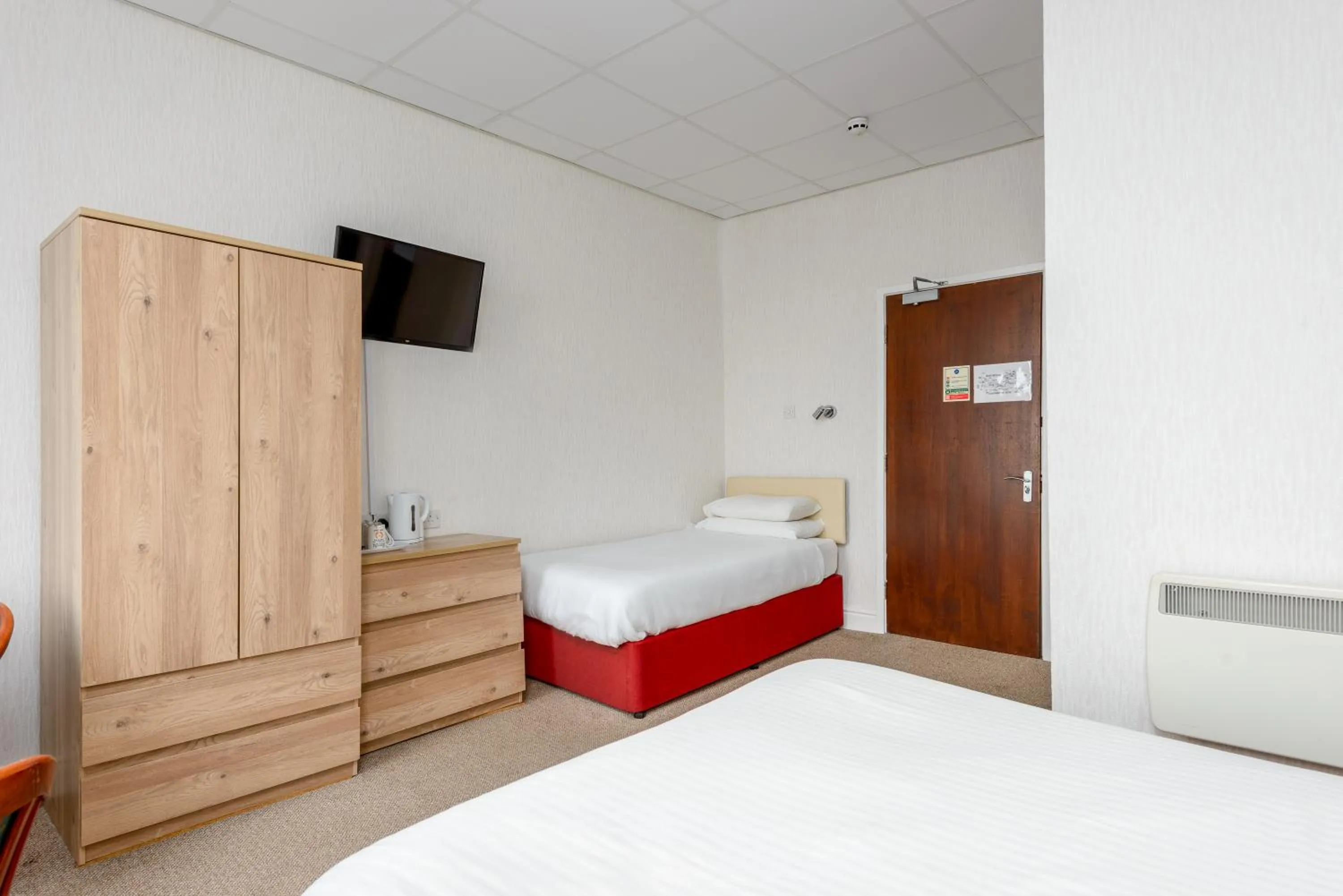 Bed in Somerset Hotel