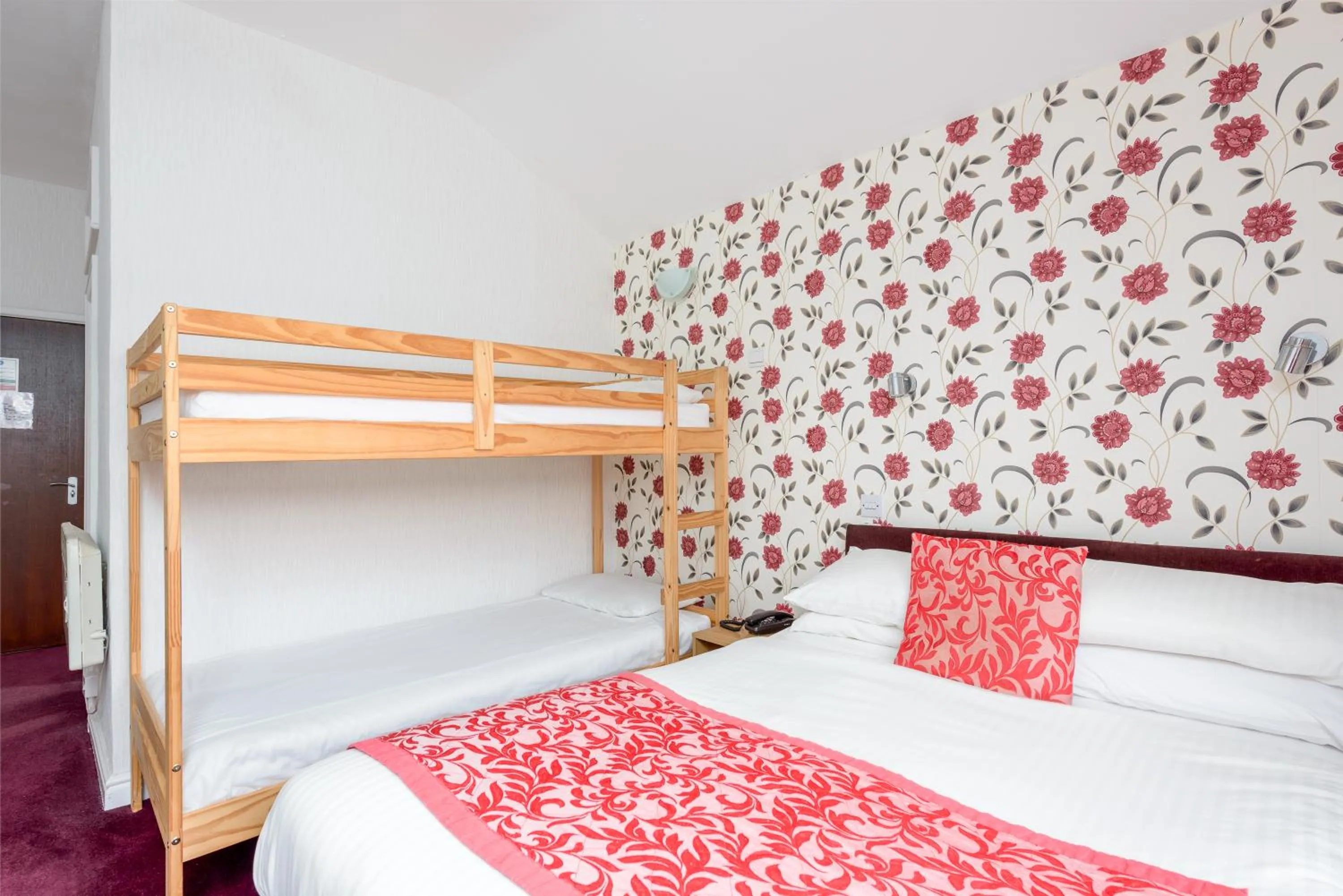 Bed in Somerset Hotel