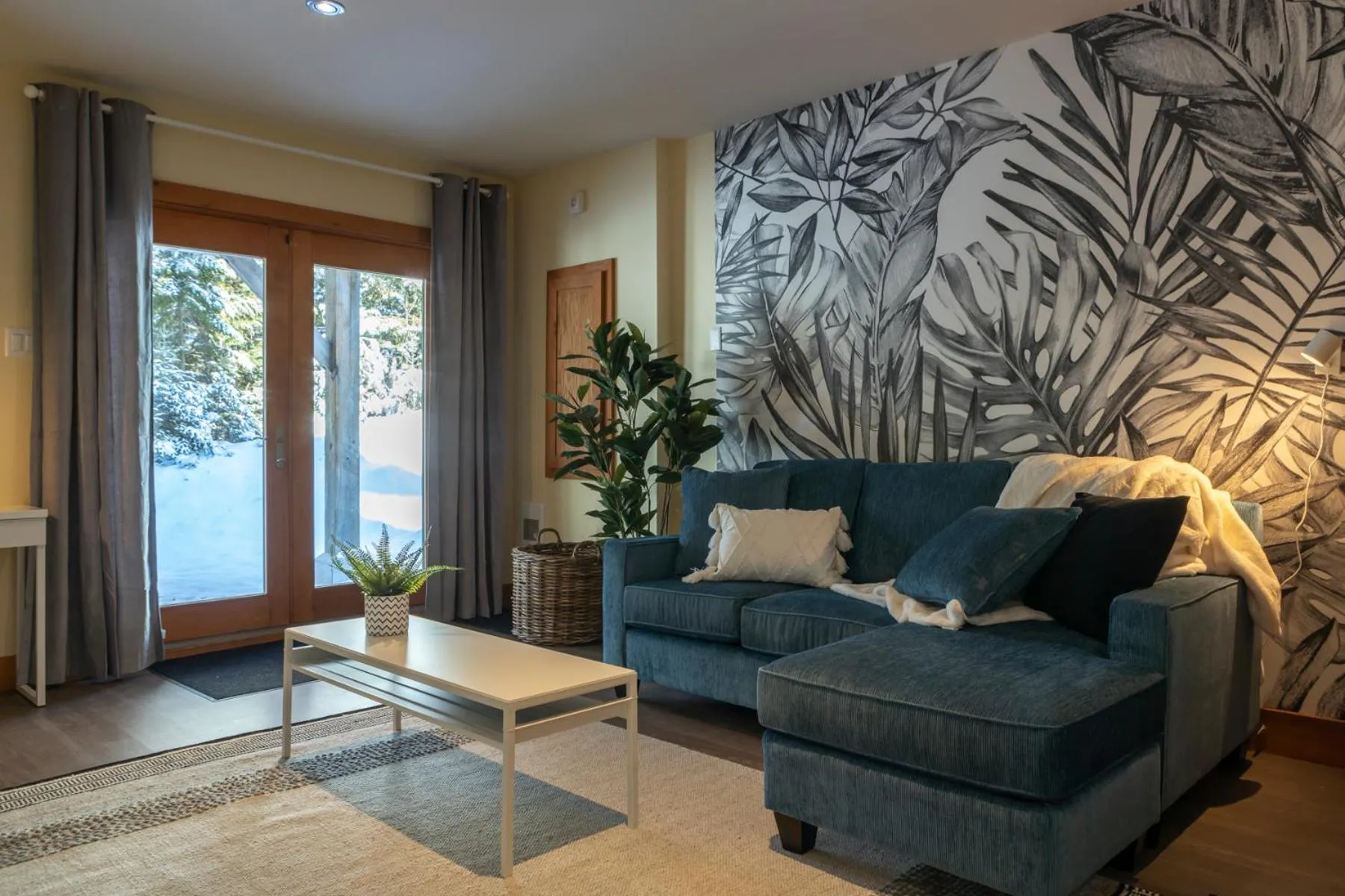 Living room in 4-Bedroom Chalet Fraternite in Lac-Superieur Tremblant