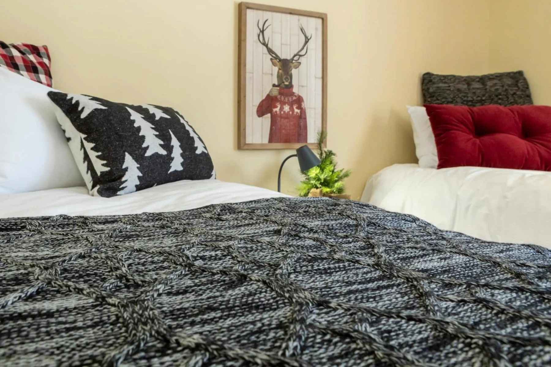 Bed in 4-Bedroom Chalet Fraternite in Lac-Superieur Tremblant