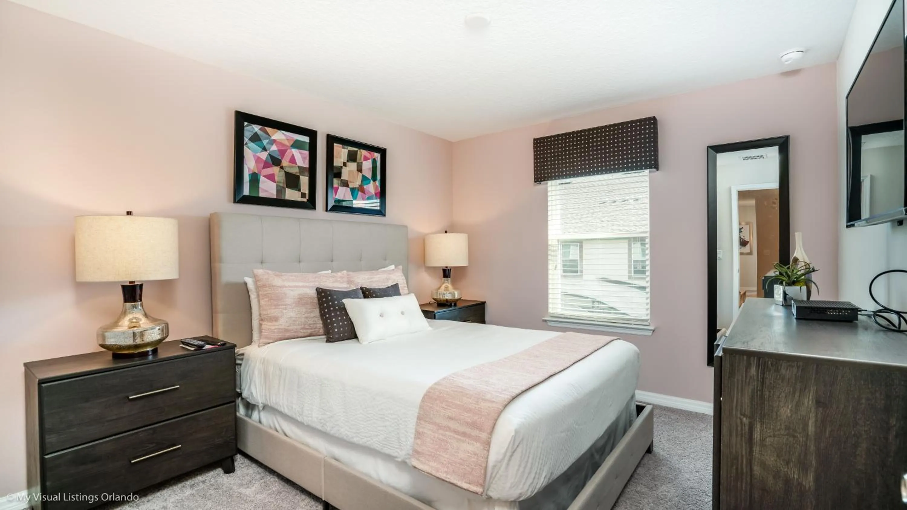 Bed in Beautiful Furnished Townhome w Private Pool