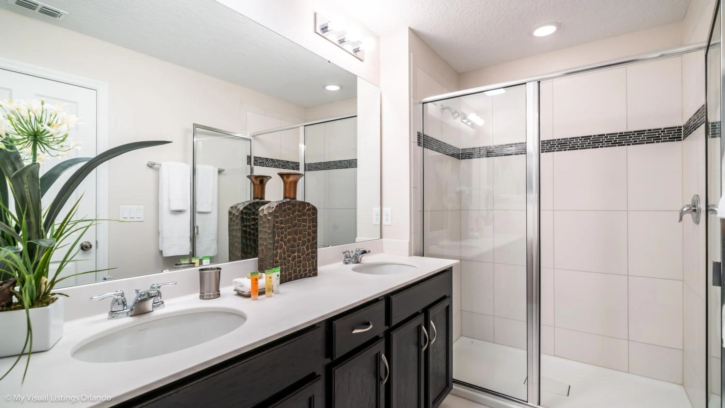 Beautiful Furnished Townhome w Private Pool