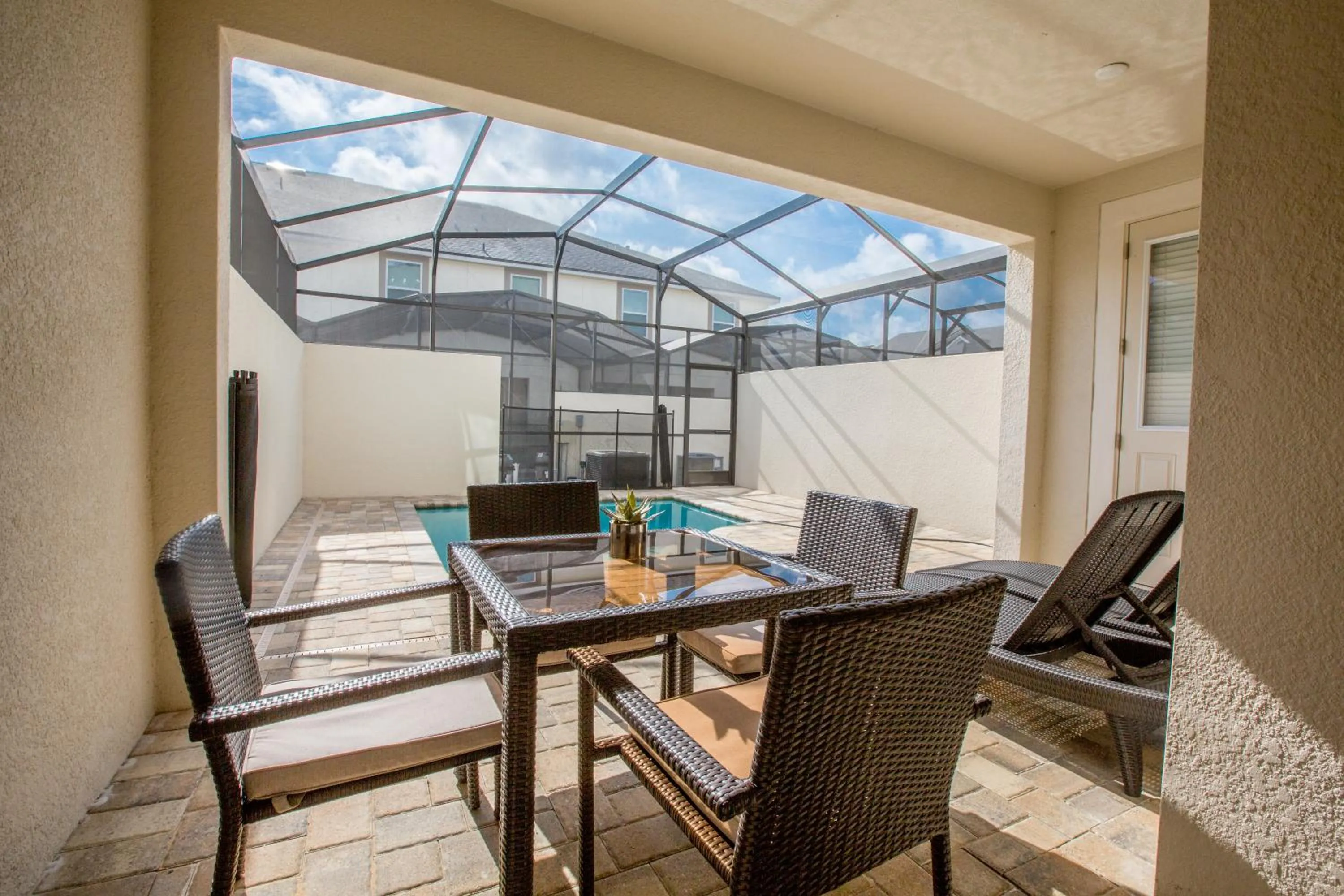 Beautiful Furnished Townhome w Private Pool