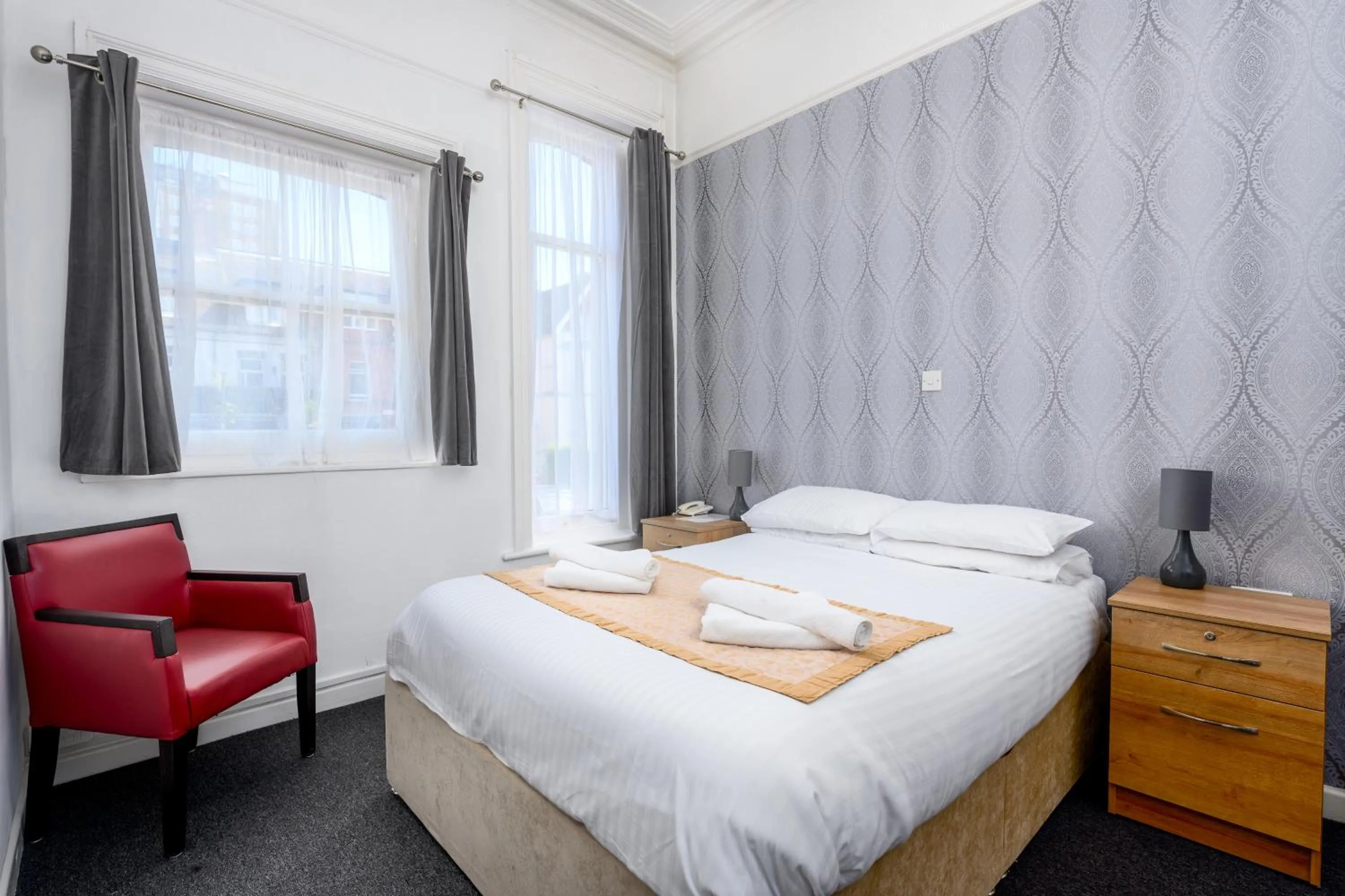 Bedroom, Bed in Bournemouth Sands Hotel