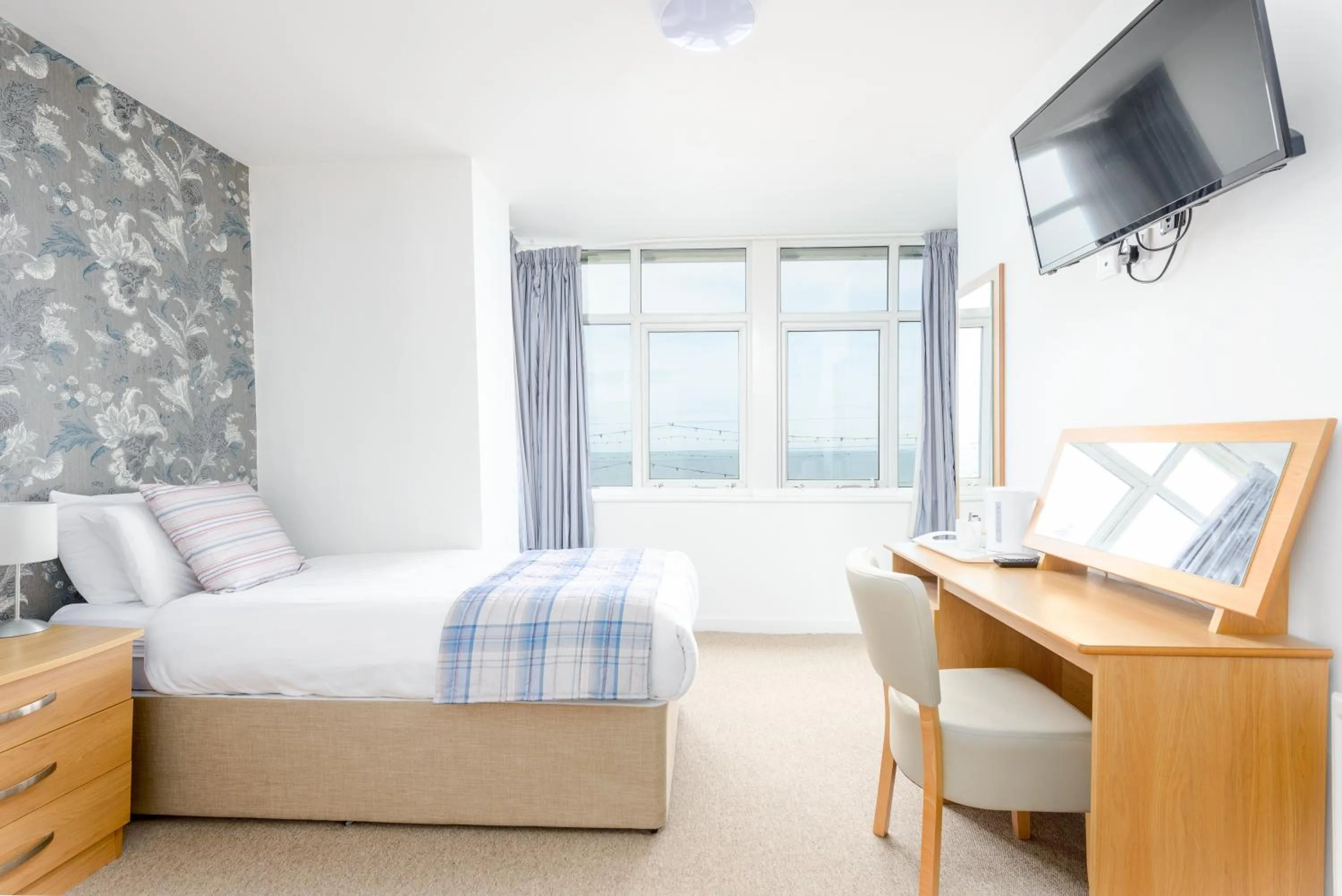 Bedroom, Bed in Hotel Santa Maria - formerly Daishs Blackpool