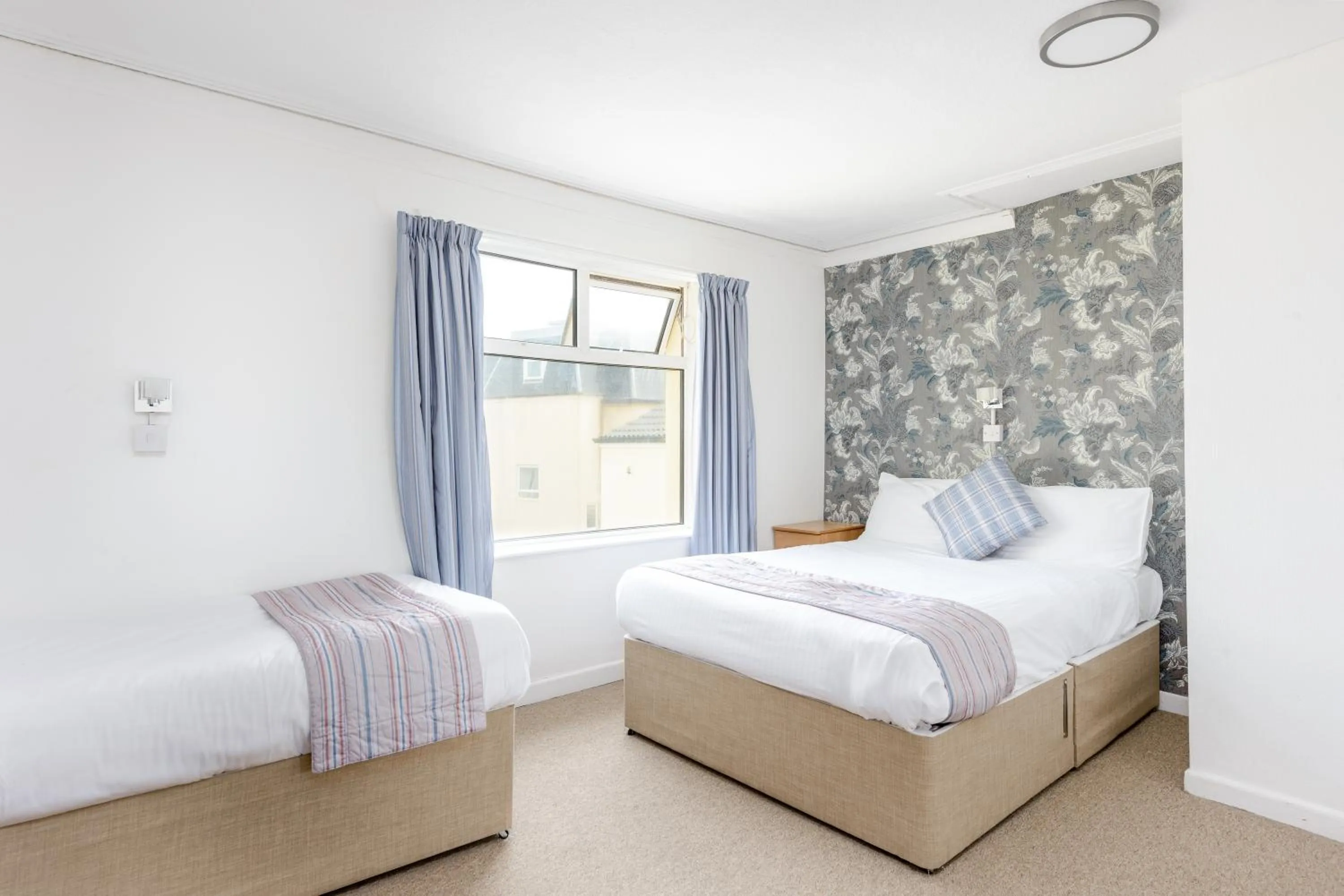 Bed in Hotel Santa Maria - formerly Daishs Blackpool