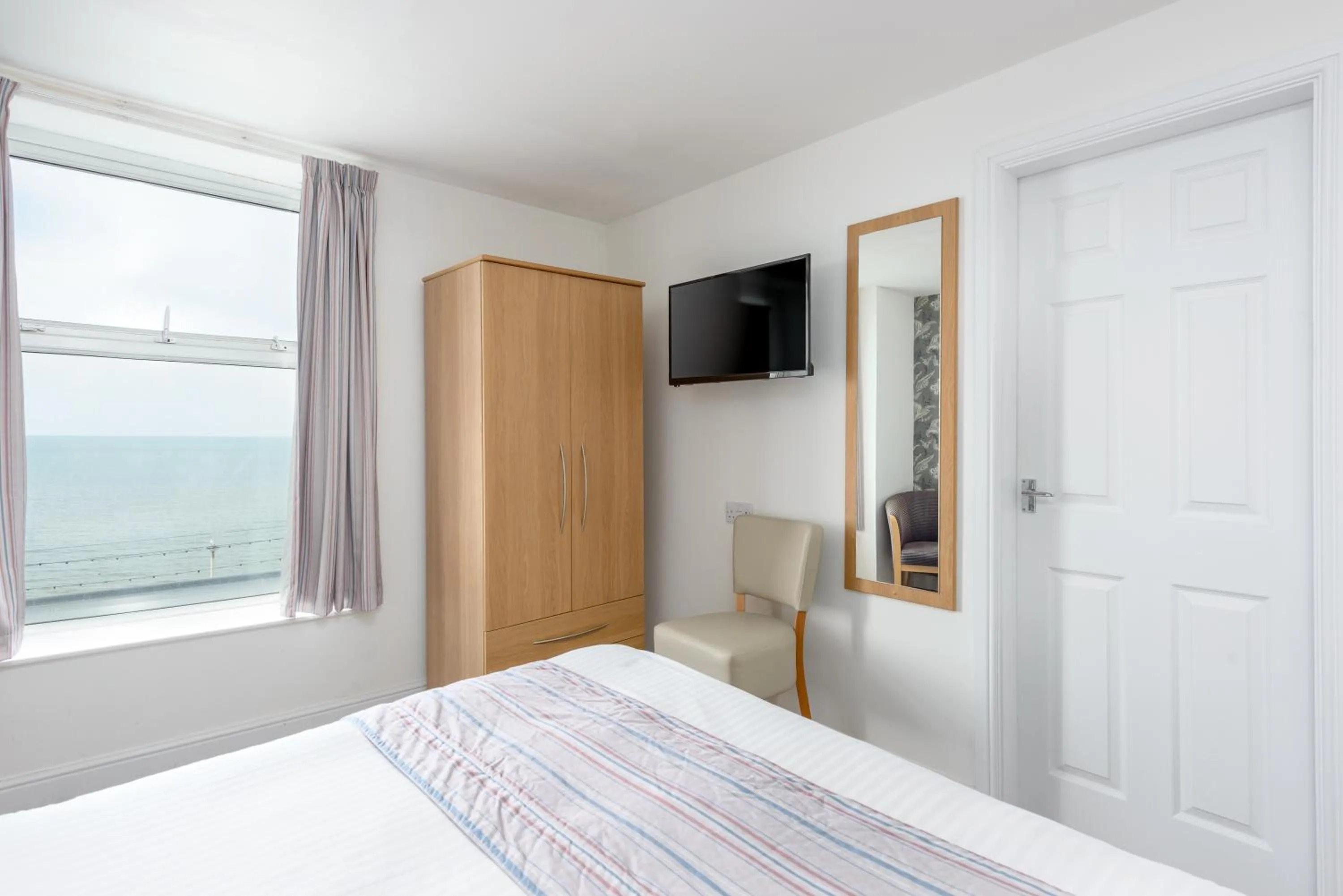 Bed in Hotel Santa Maria - formerly Daishs Blackpool