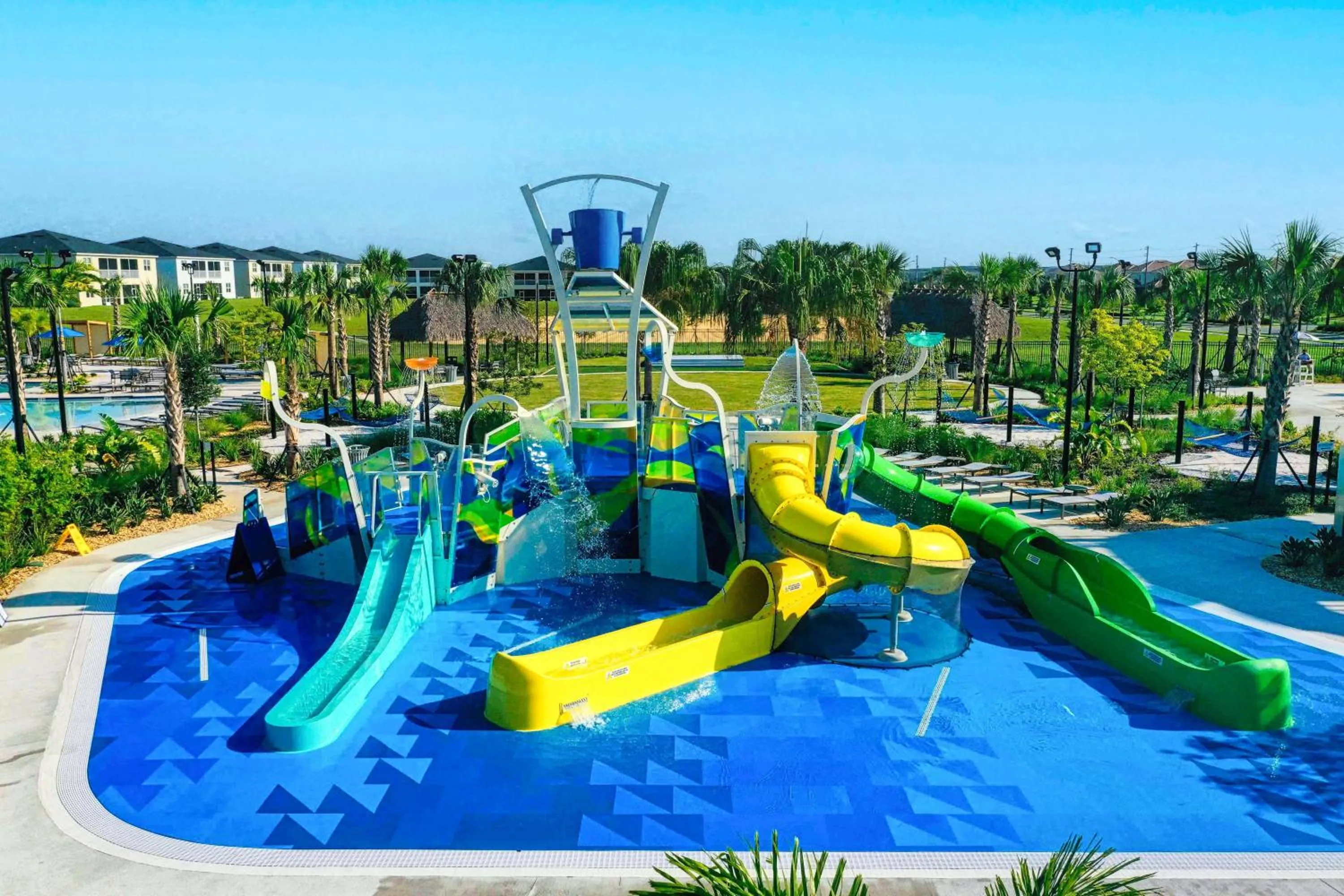 Contemporary Home w Private Pool& Spa