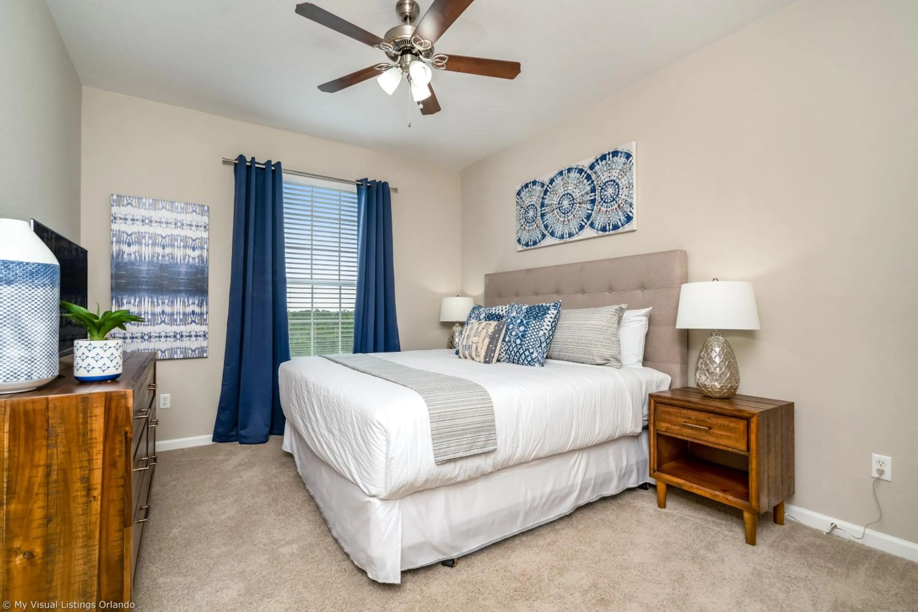 Bed in Breakview Fun & Sun