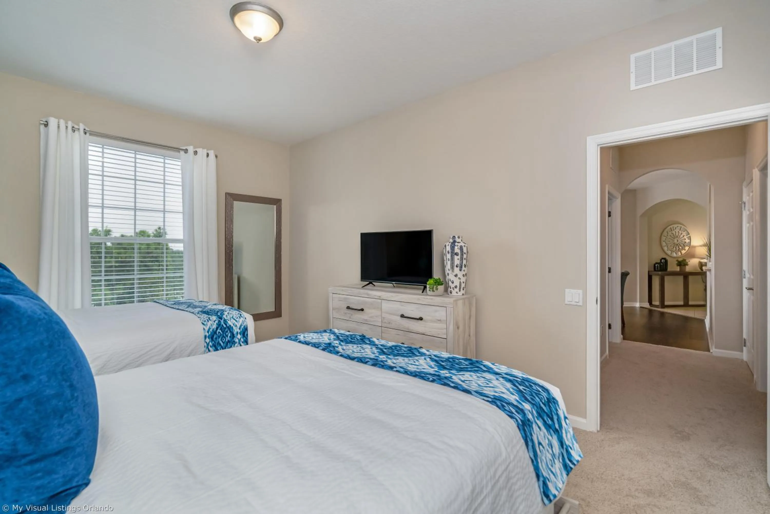 Bed in Breakview Fun & Sun