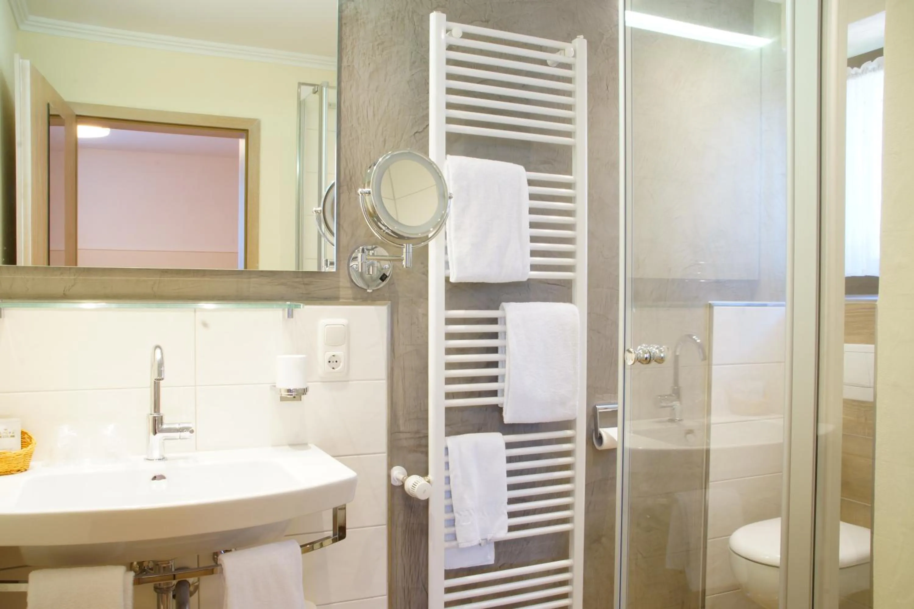 Bathroom in Landkomforthotel Panorama & Restaurant Bella Vista