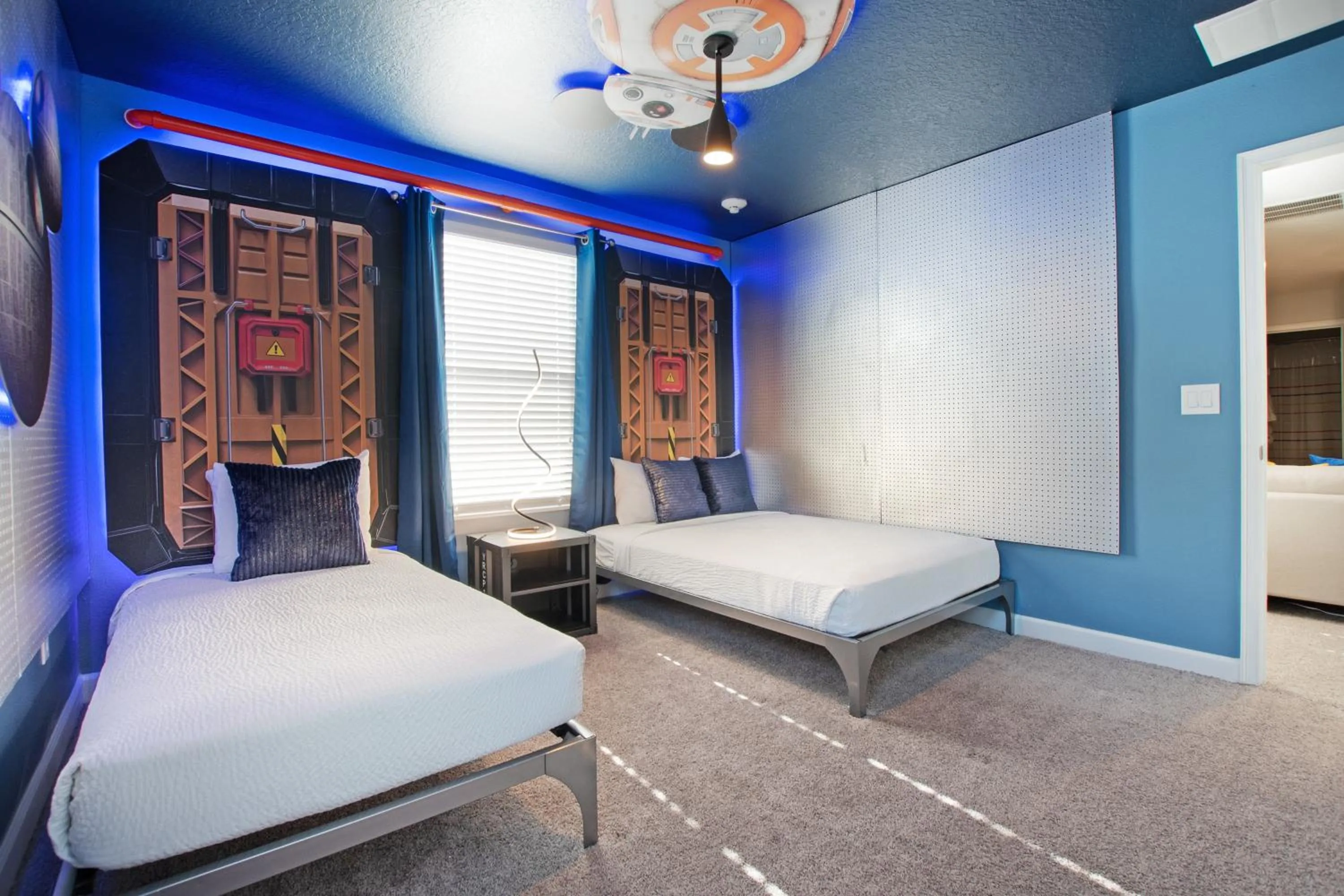 Bed in Private PoolSpa GameRoom near WDW Sleeps 25