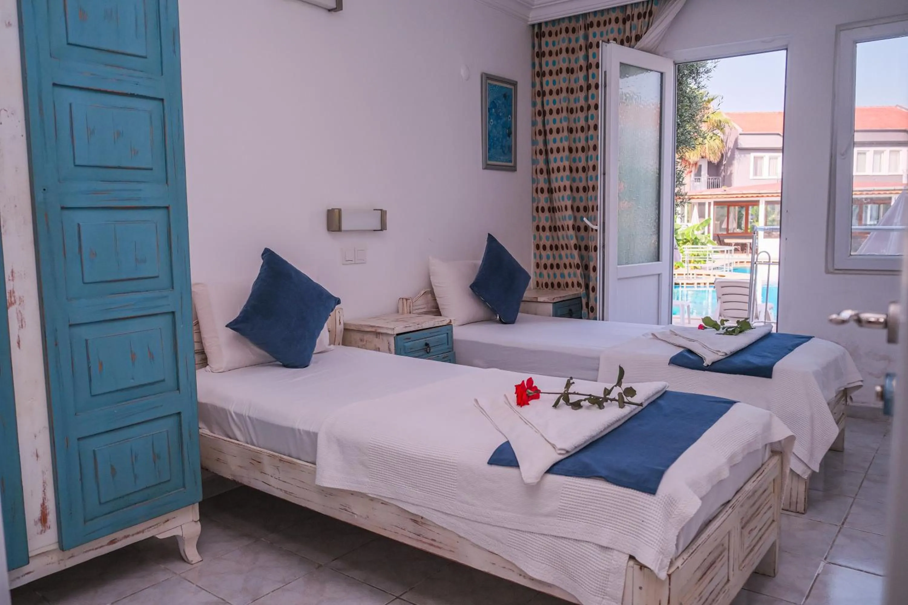 Bedroom in ÖZCEM APART HOTEL FETHİYE