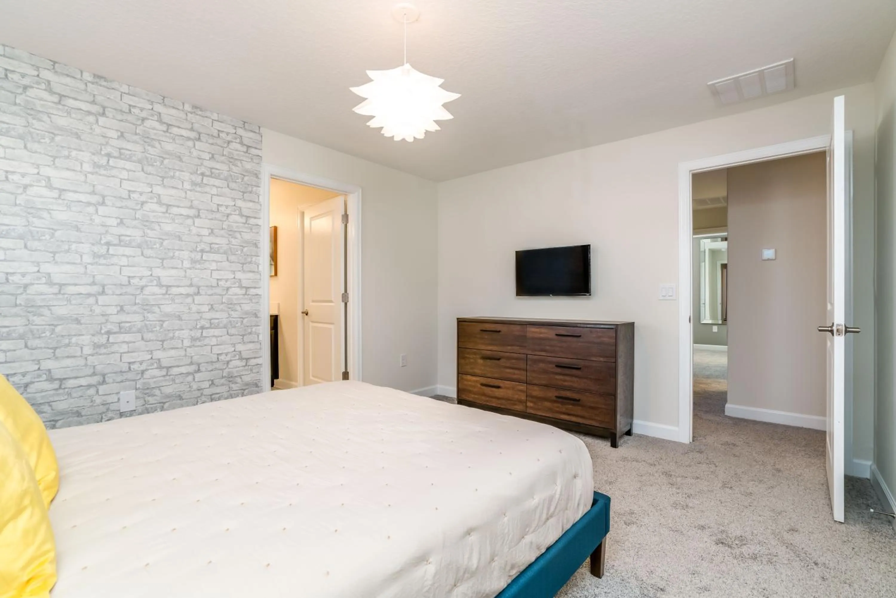 Bed in Beautiful Modern Home wPrivate Pool Near WDW