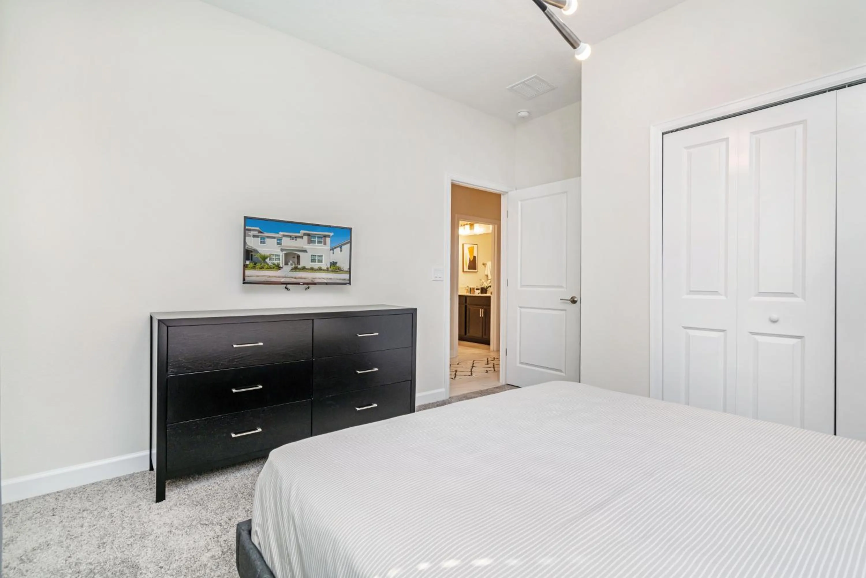 Bed in Beautiful Modern Home wPrivate Pool Near WDW