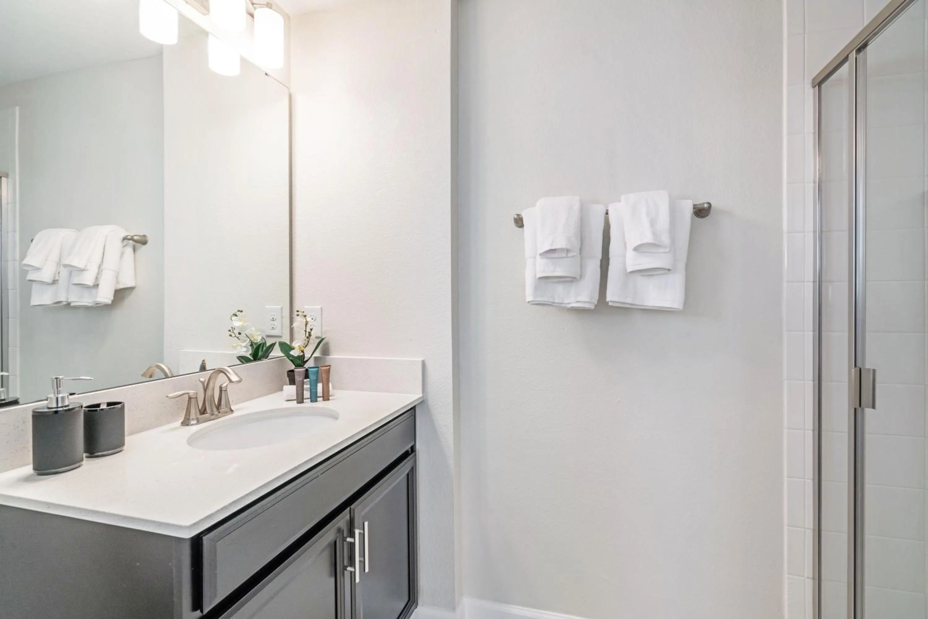 Beautiful Modern Home wPrivate Pool Near WDW