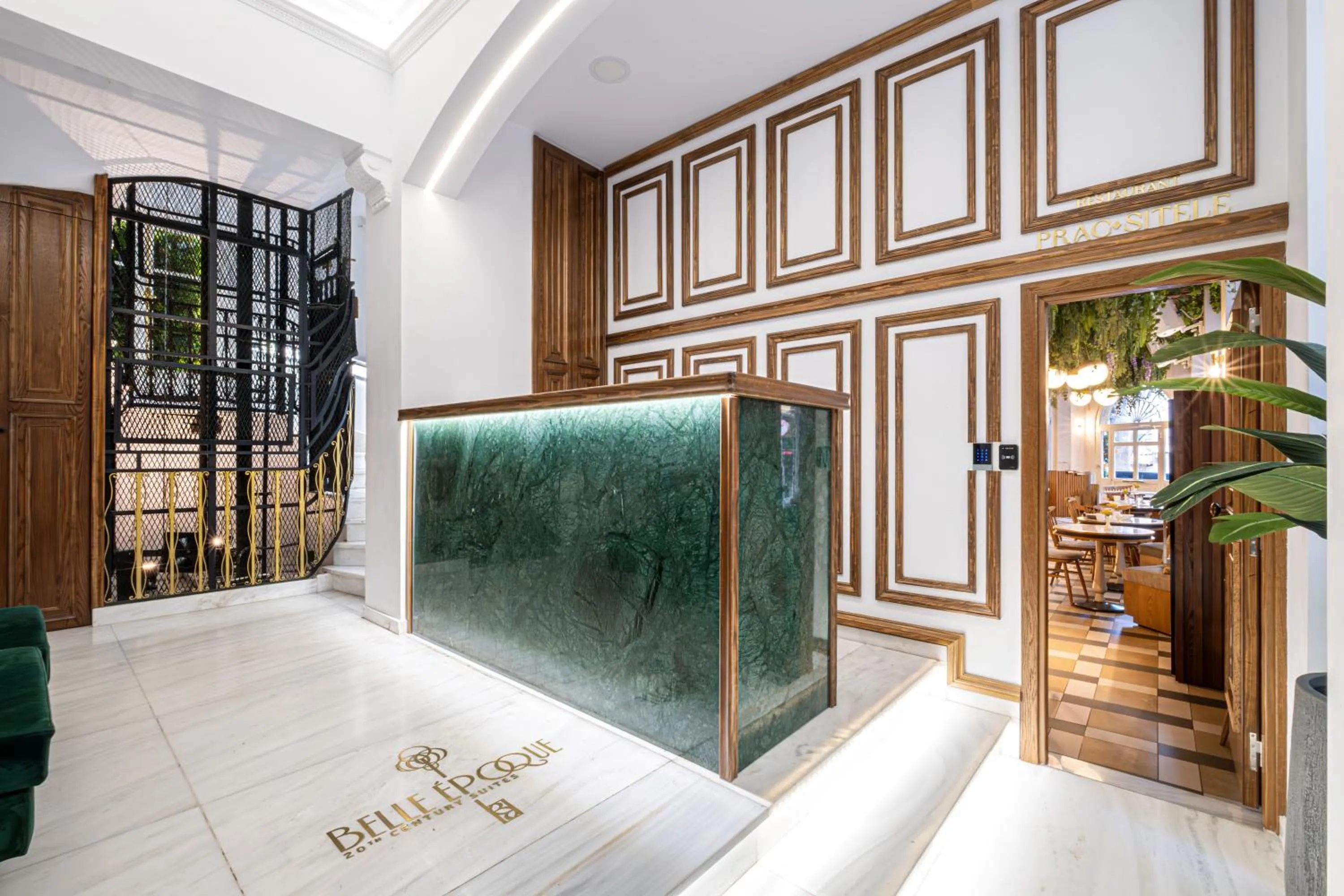 Facade/entrance in Belle Epoque Suites