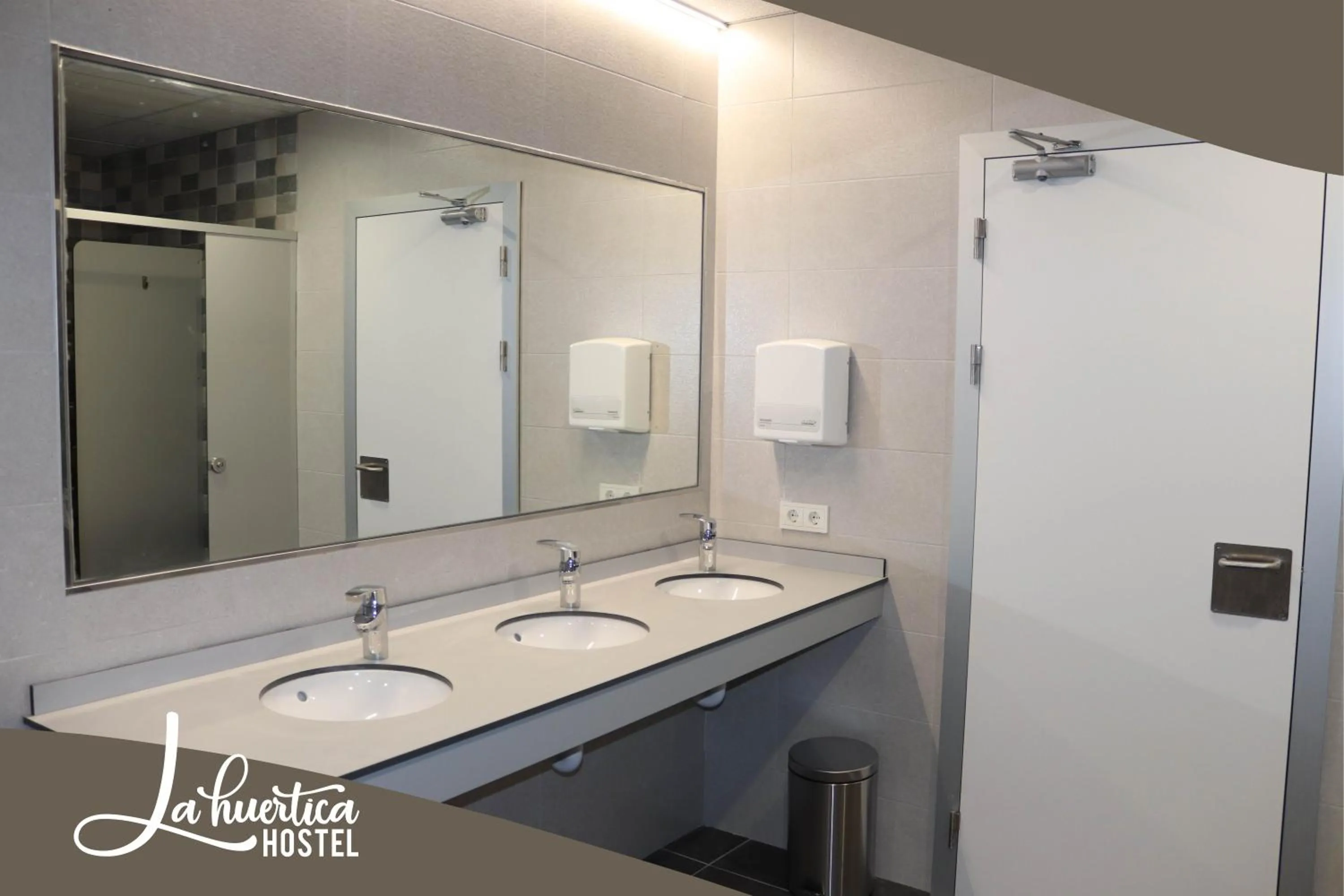 Bathroom in Hostel La Huertica
