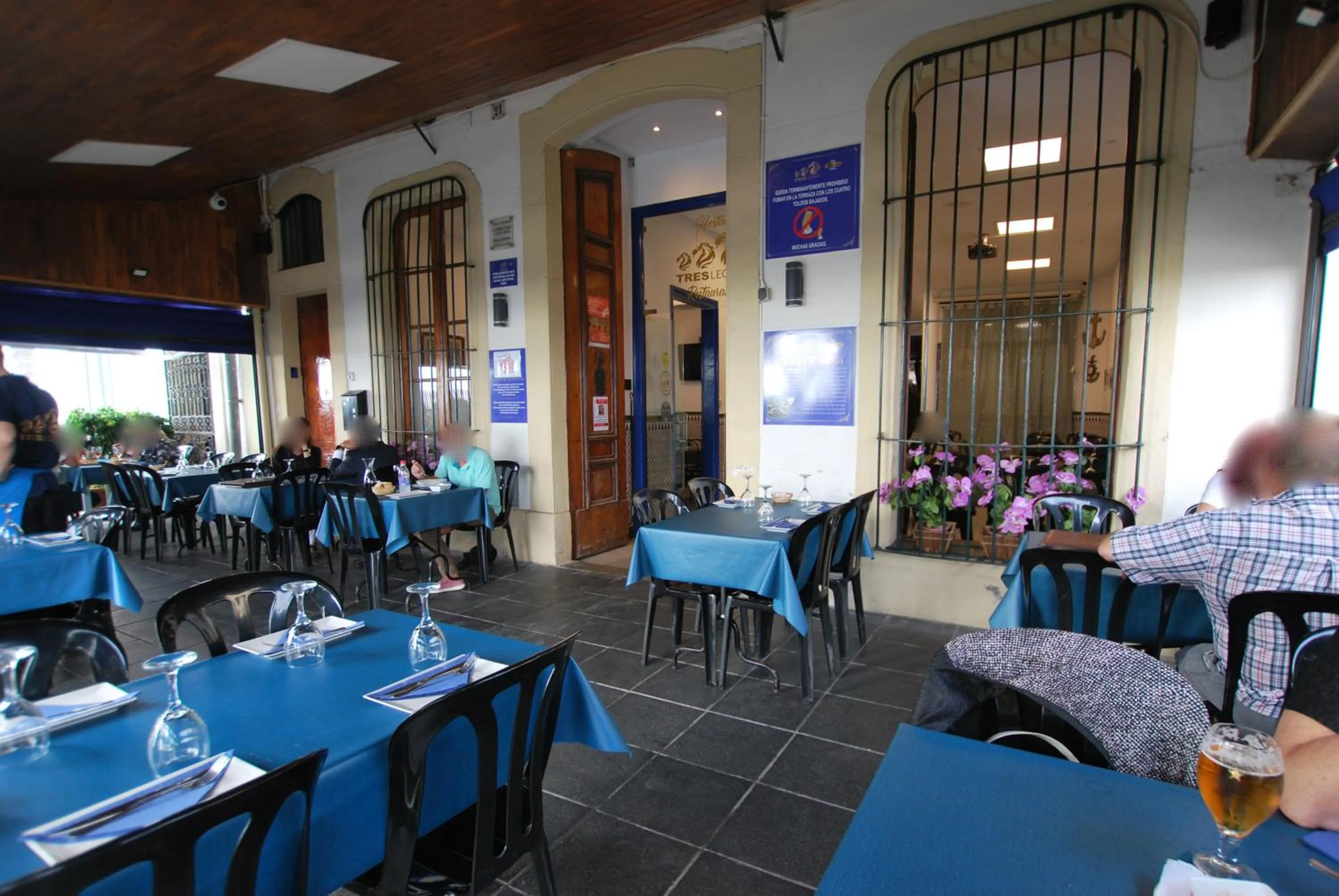 Restaurant/places to eat in Hotel Tres Leones
