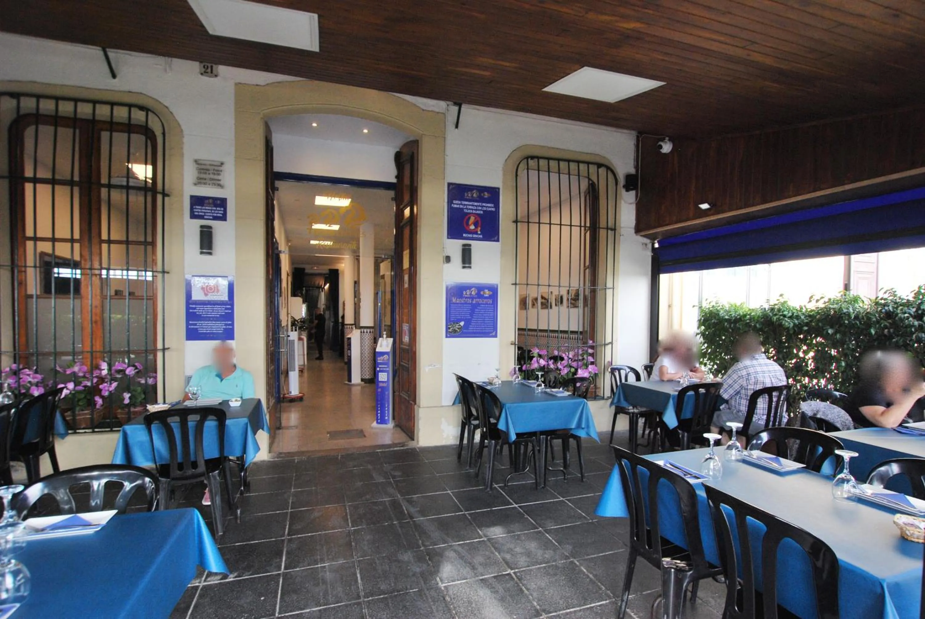 Restaurant/places to eat in Hotel Tres Leones