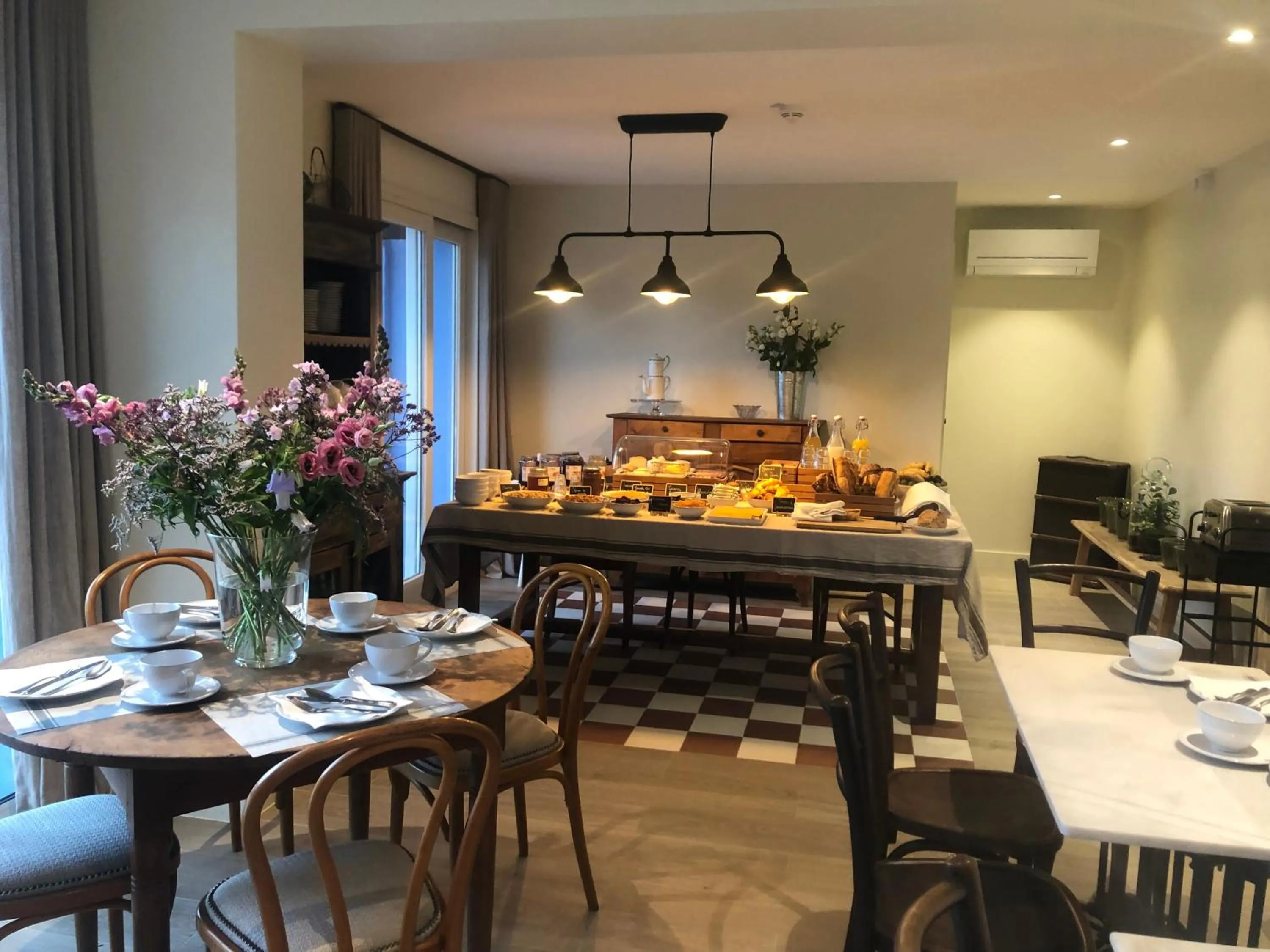 Restaurant/places to eat in Hôtel Le Mouton Bleu