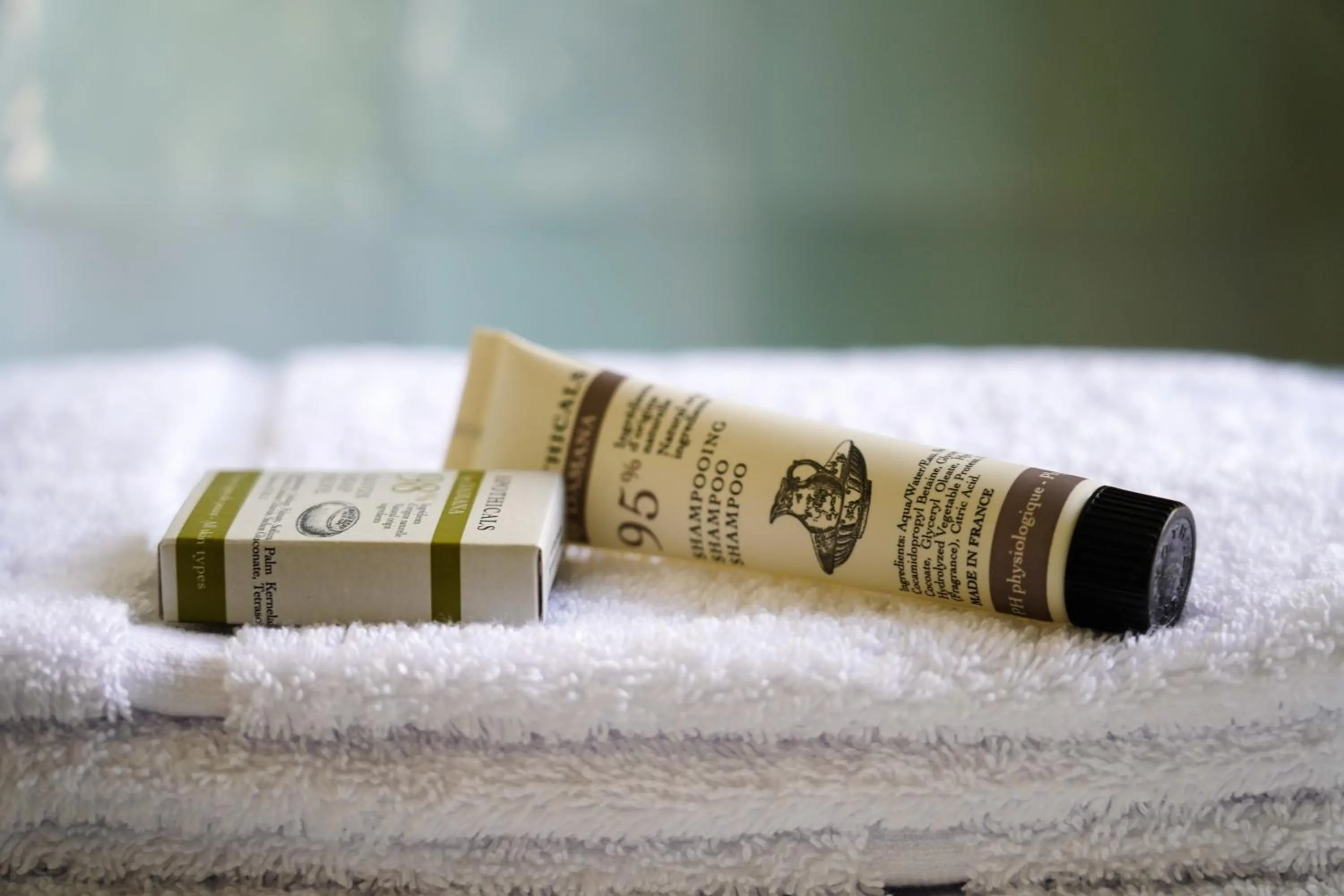 Bathroom in Hôtel Le Mouton Bleu