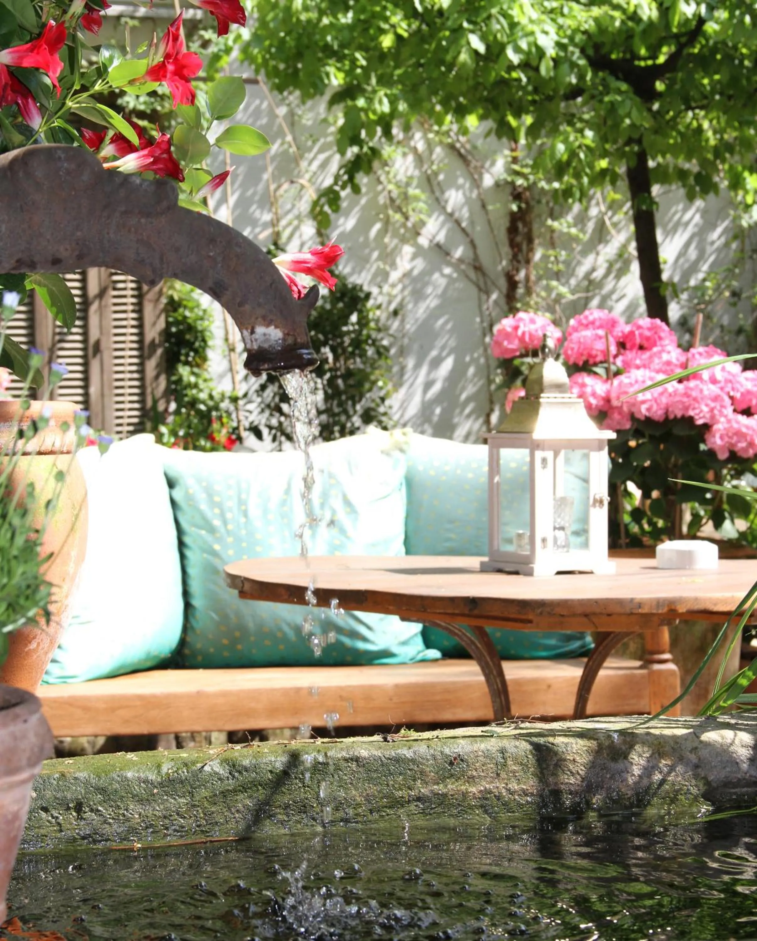 Patio in ackselhaus & blue Home